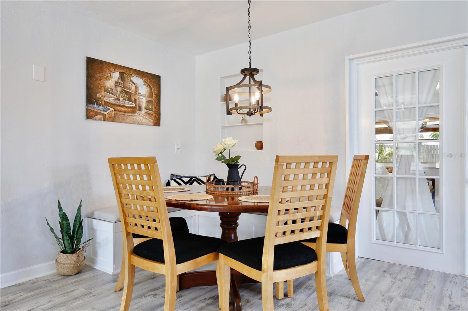 Image 9 of 32 For 120 Lynnhurst Drive