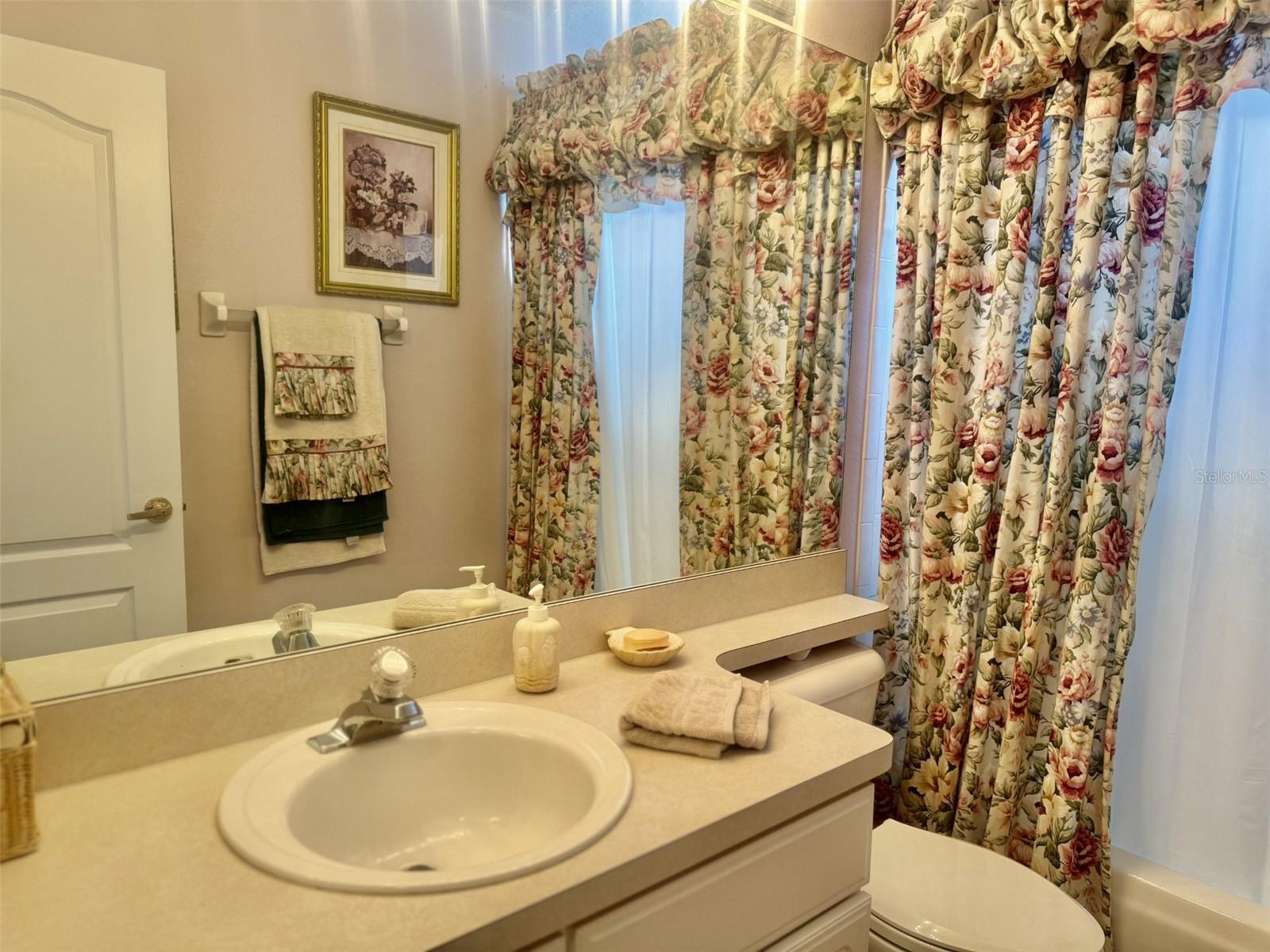 Image 34 of 52 For 10303 Newington Drive