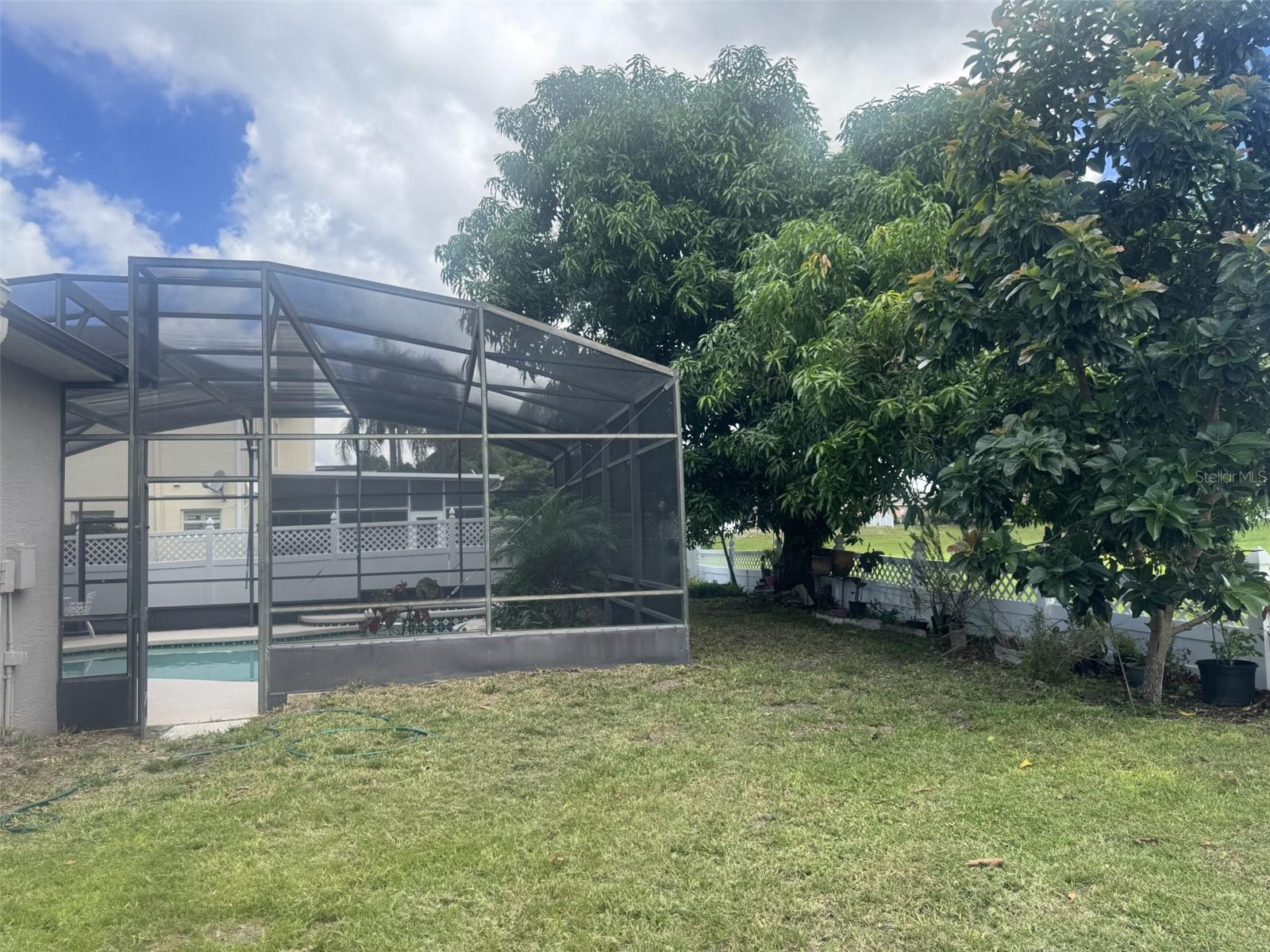 Image 42 of 52 For 10303 Newington Drive