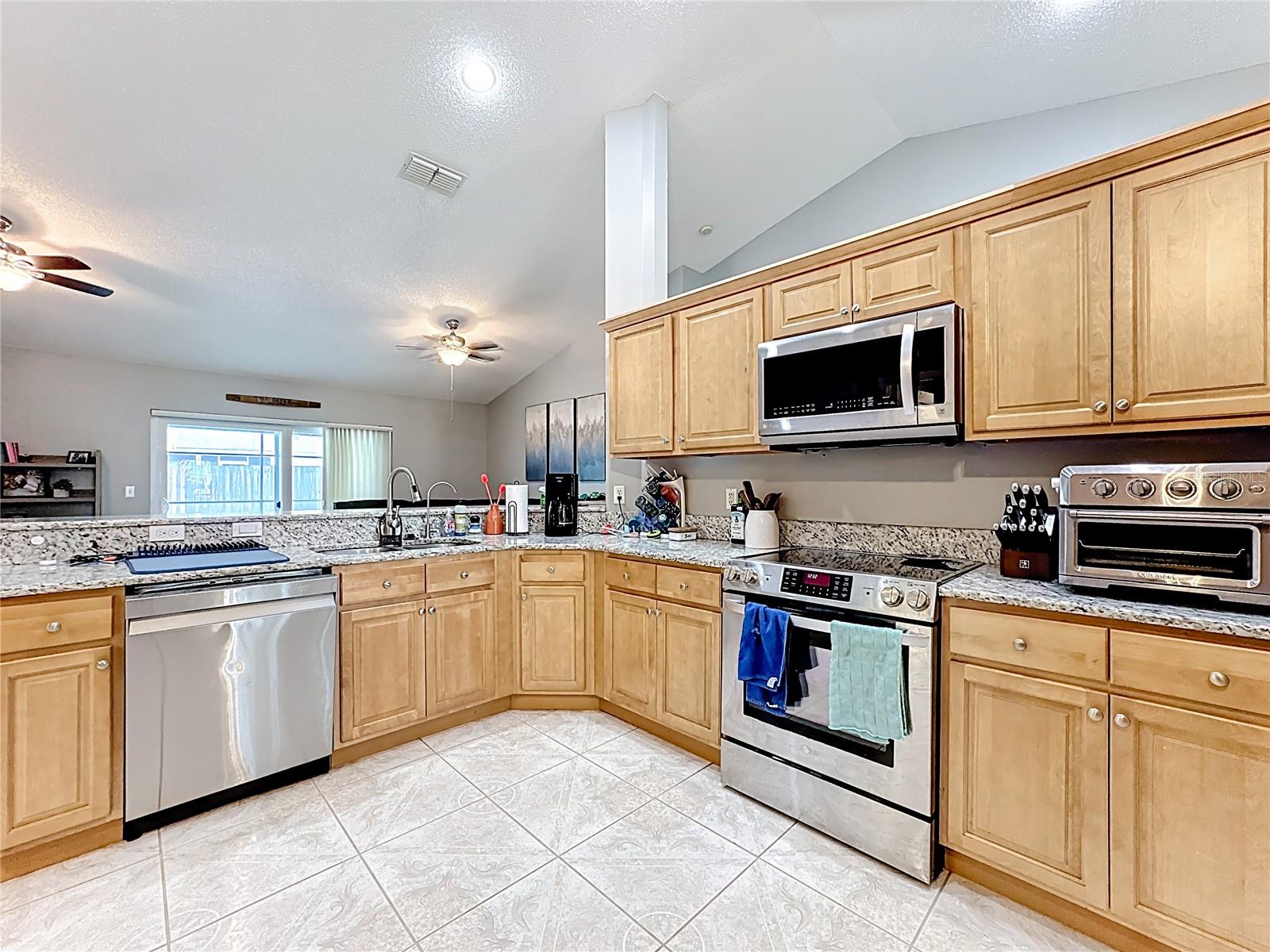 Image 9 of 46 For 301 Lytton Circle