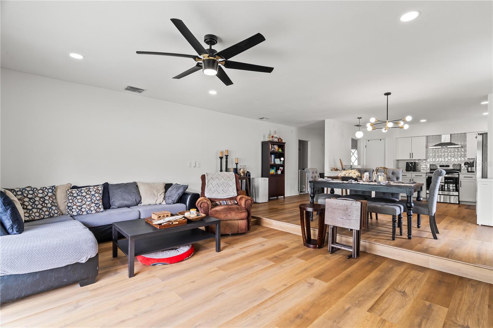 Image 13 of 28 For 120 Sanora Boulevard