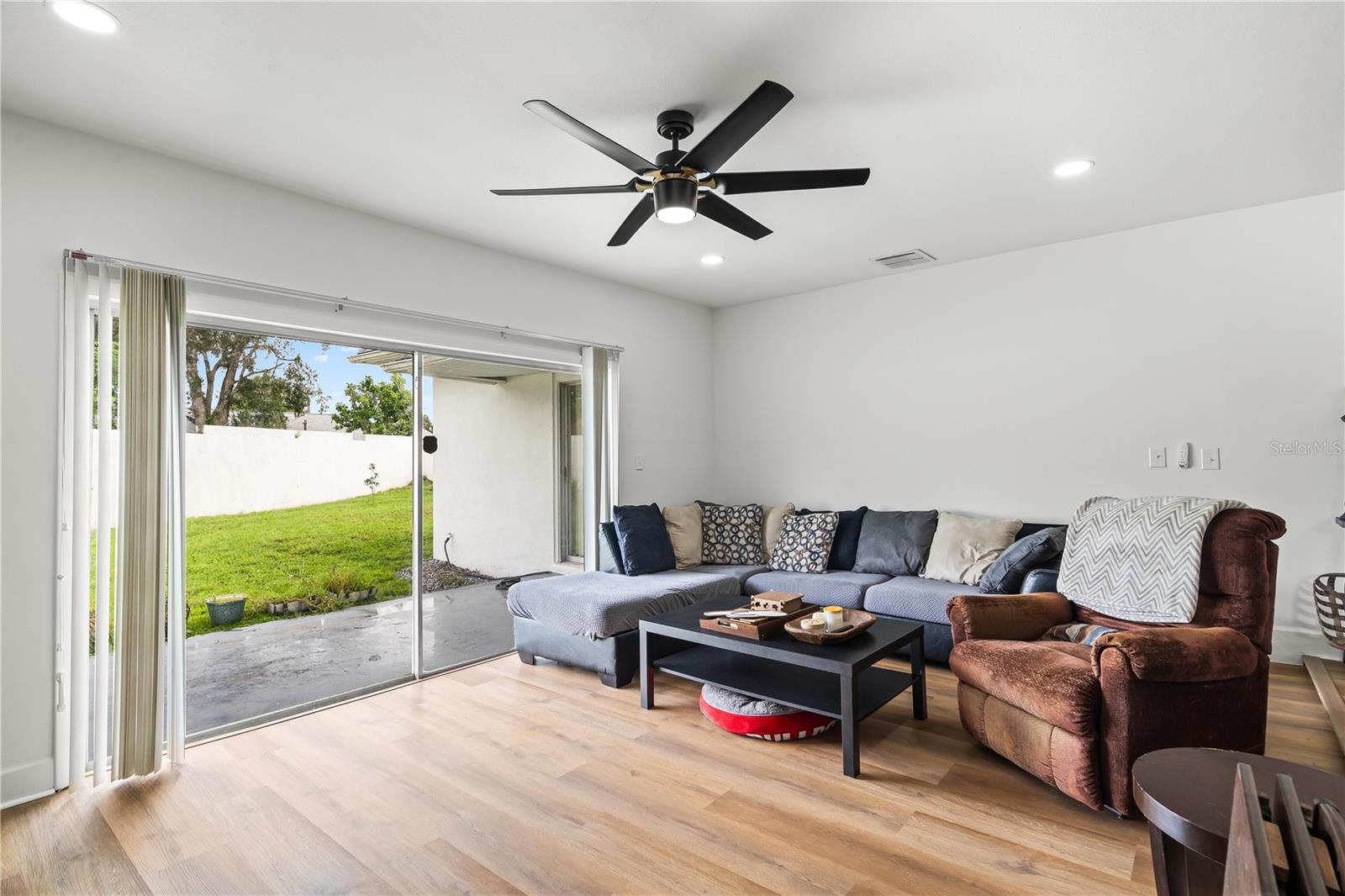Image 14 of 28 For 120 Sanora Boulevard