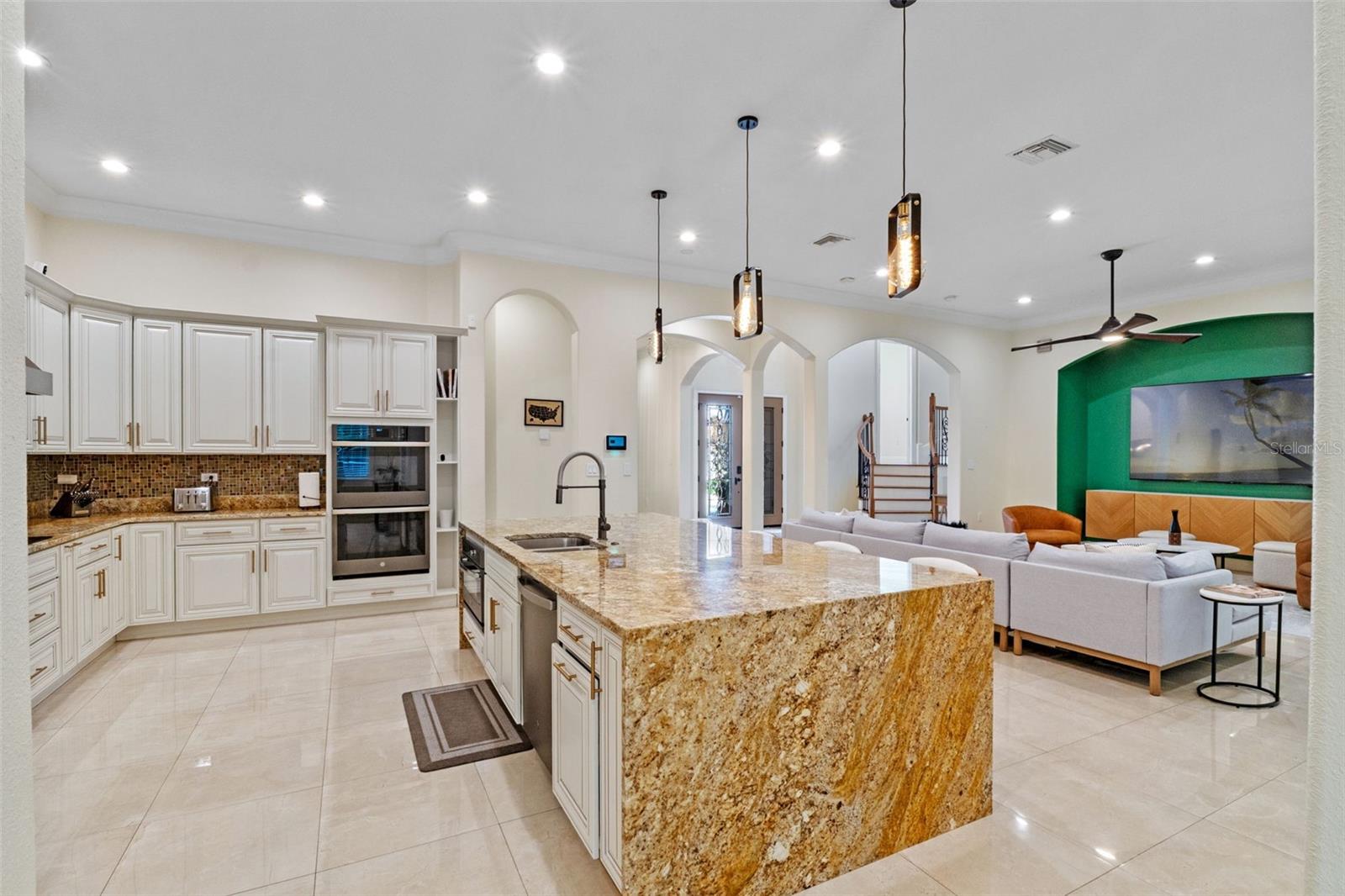 Image 16 of 54 For 436 Terravista Place