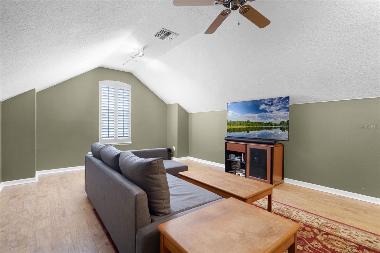 Image 26 of 39 For 4848 Keeneland Circle