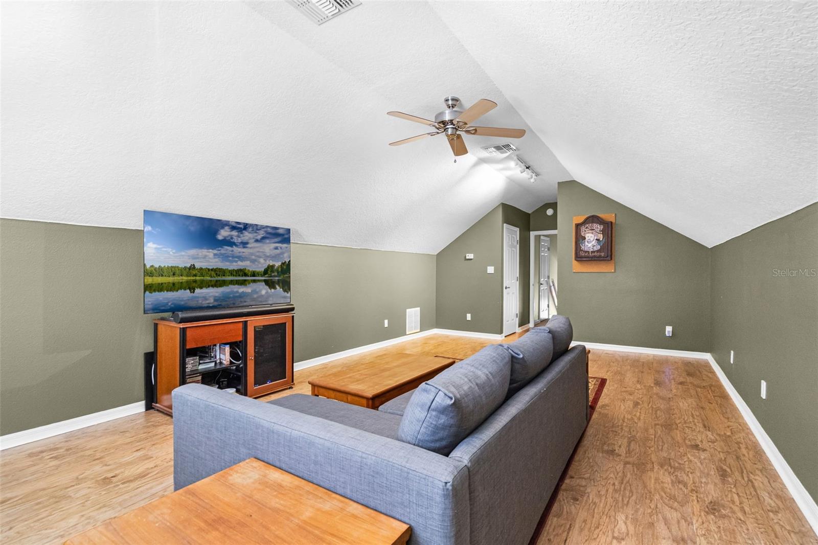 Image 27 of 39 For 4848 Keeneland Circle