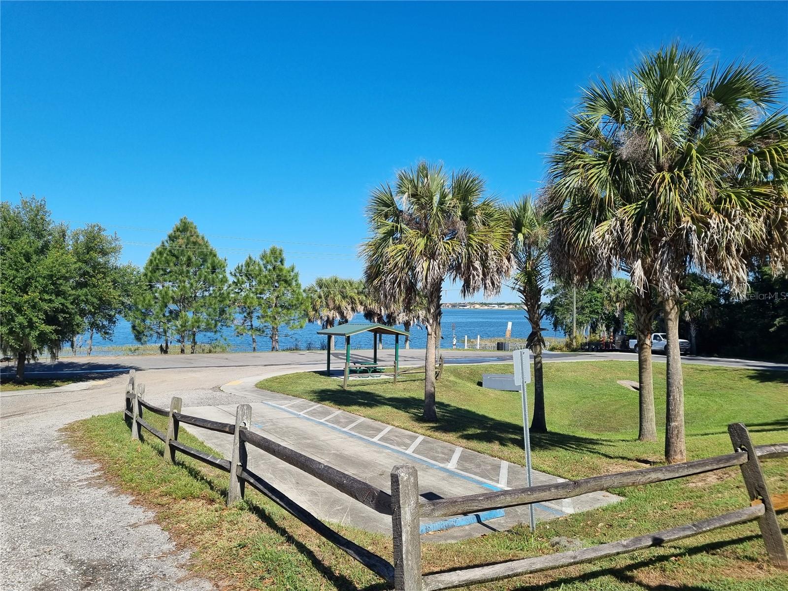 Image 17 of 52 For 248 Walkers Point Drive