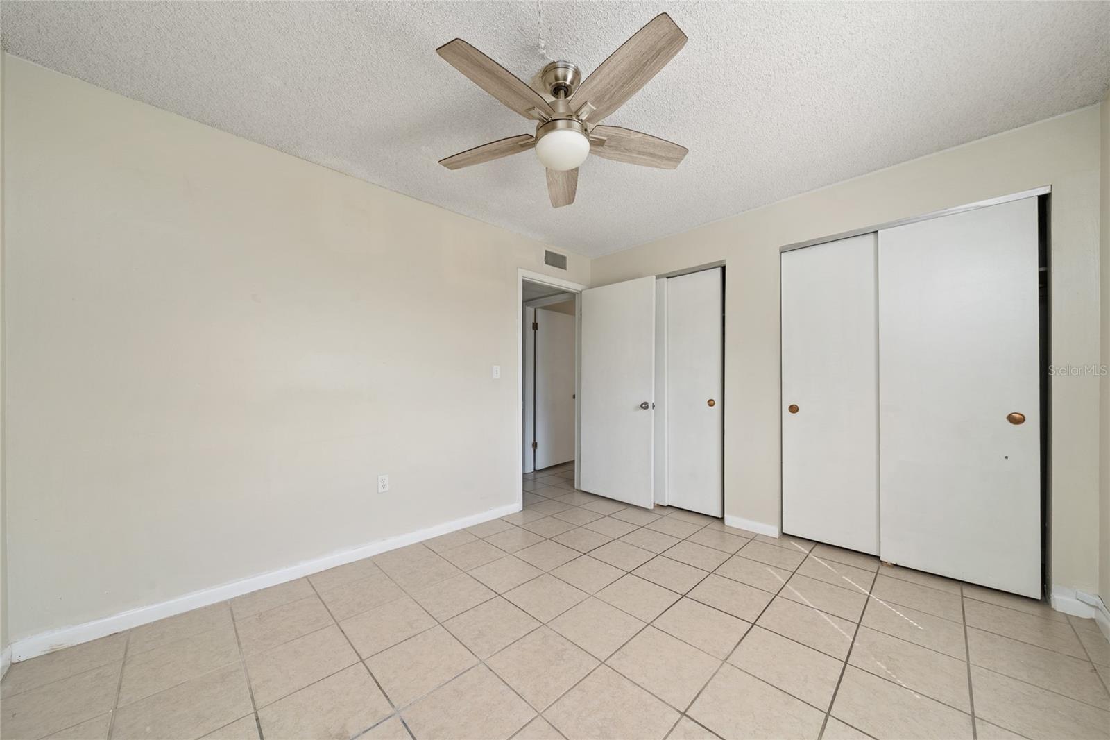Image 15 of 33 For 525 Conway Road 209