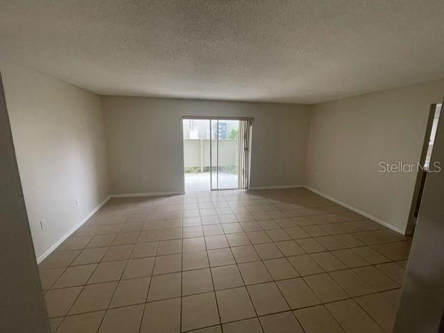 Image 3 of 10 For 525 Conway Road 209