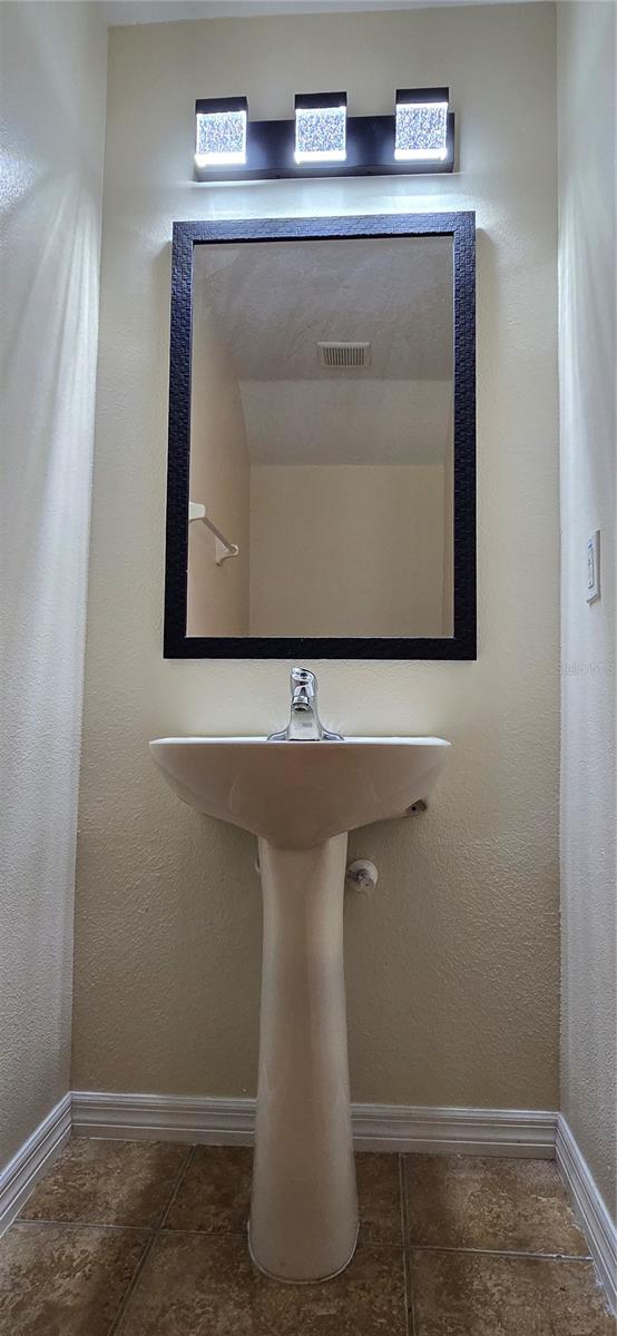 Image 6 of 19 For 13479 Applerose Lane 30