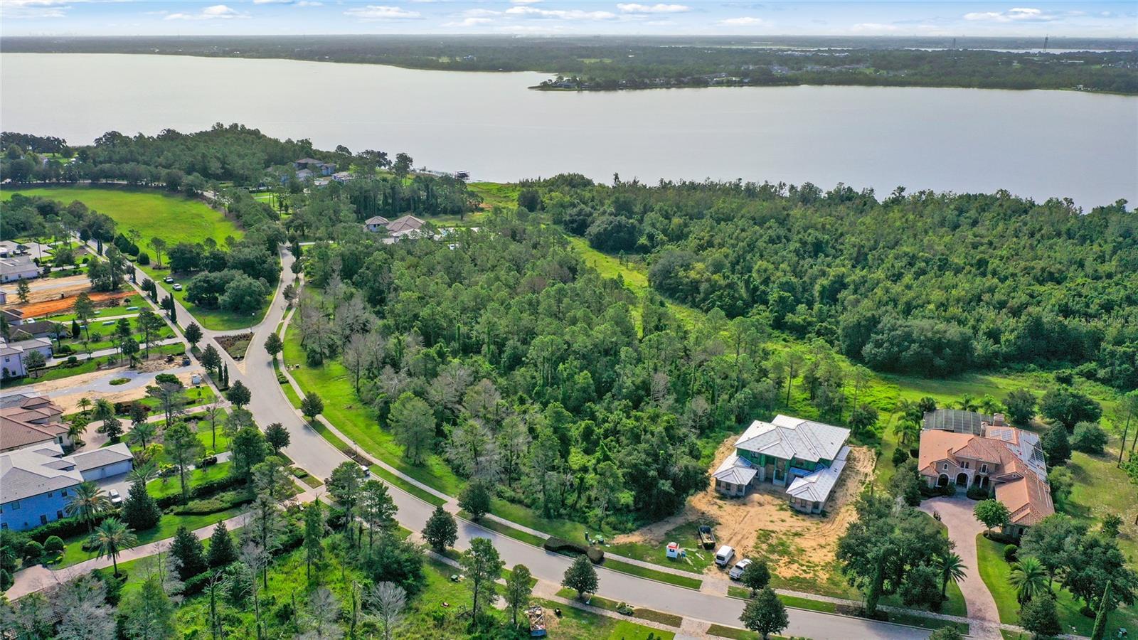 Image 16 of 24 For 16023 Pendio Drive