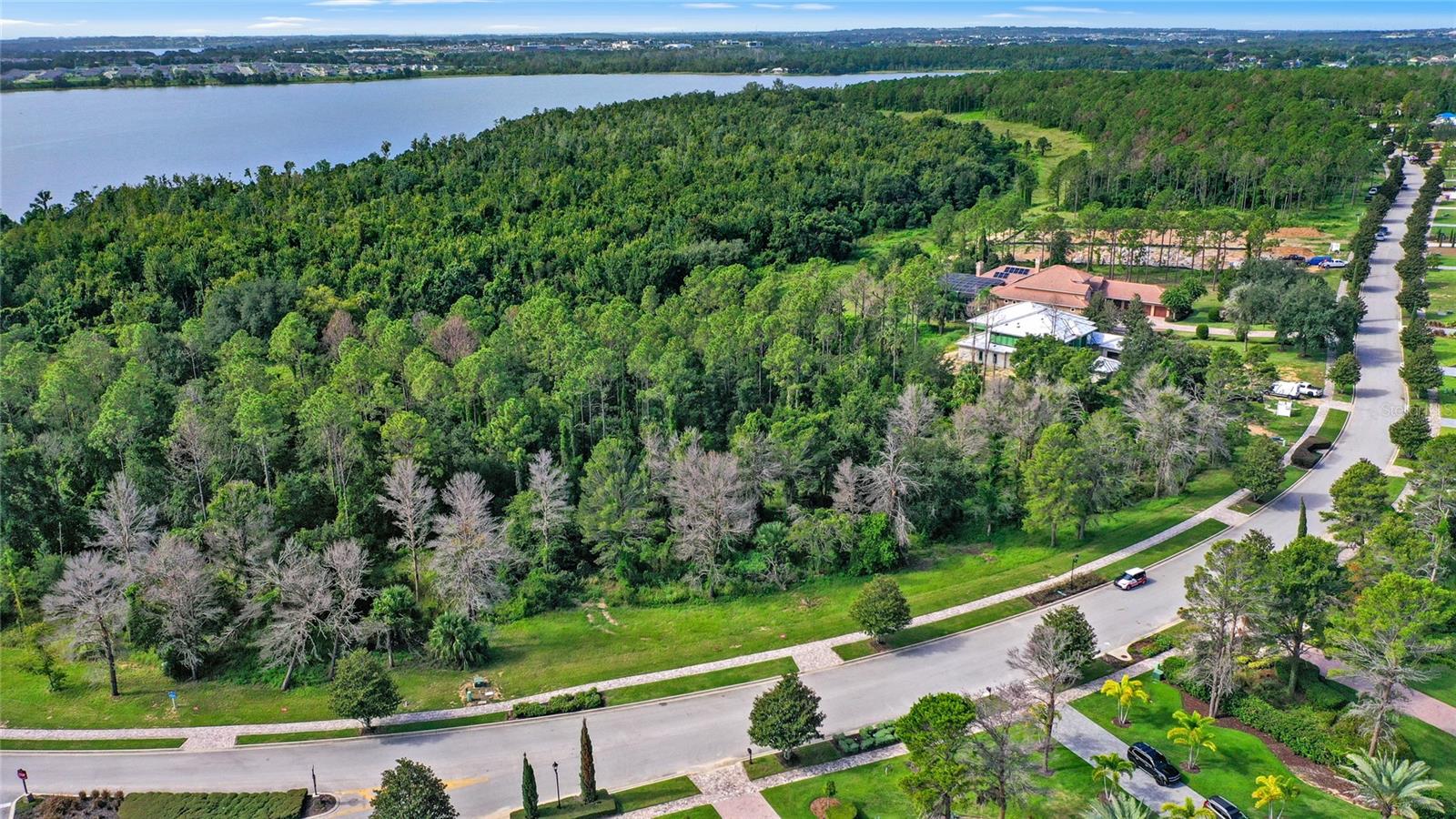 Image 9 of 24 For 16023 Pendio Drive