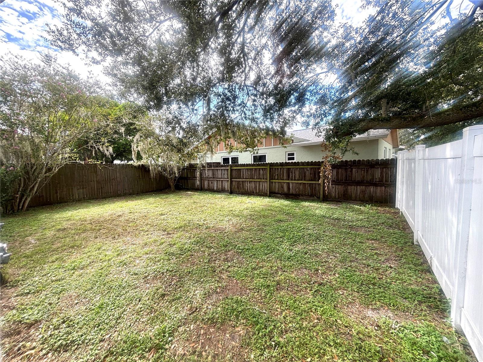 Image 15 of 16 For 640 Macduff Lane A