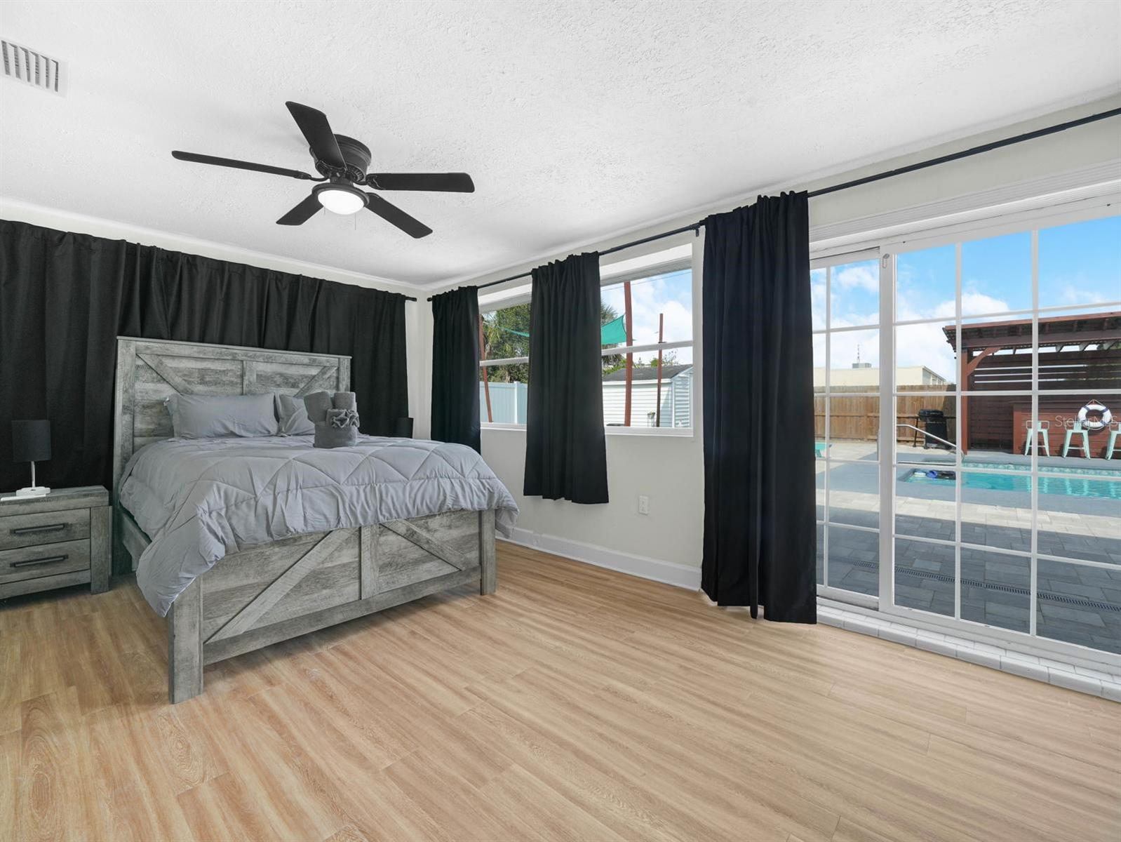 Image 13 of 63 For 1818 6th Street Se