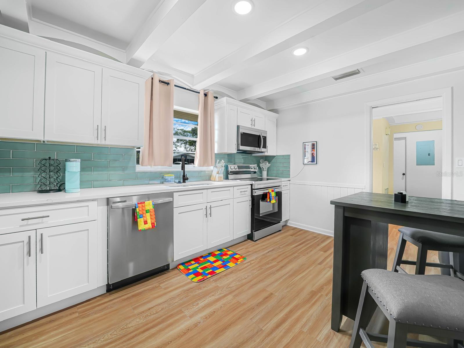 Image 51 of 63 For 1818 6th Street Se
