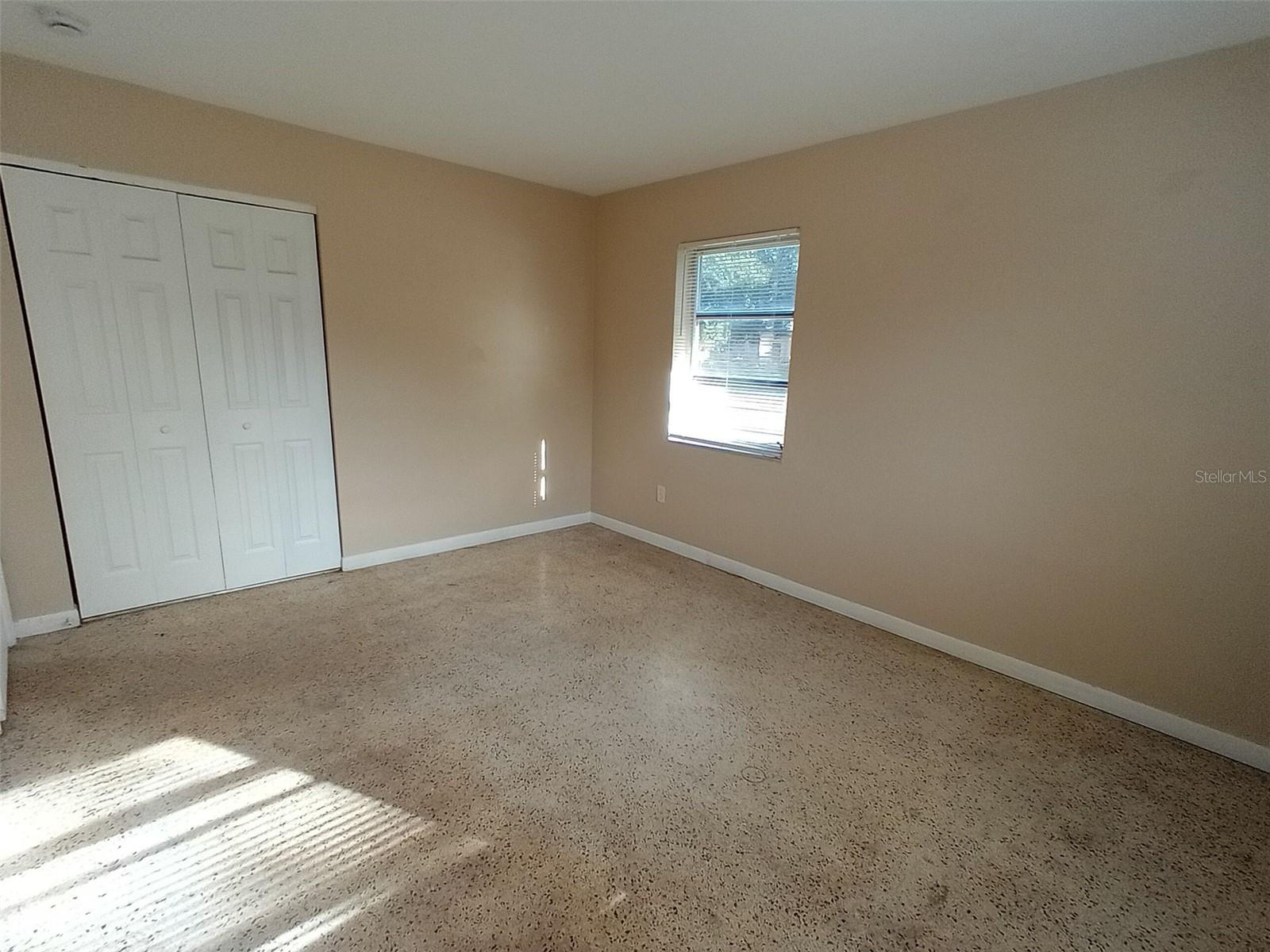 Image 11 of 12 For 2283 Howland Boulevard