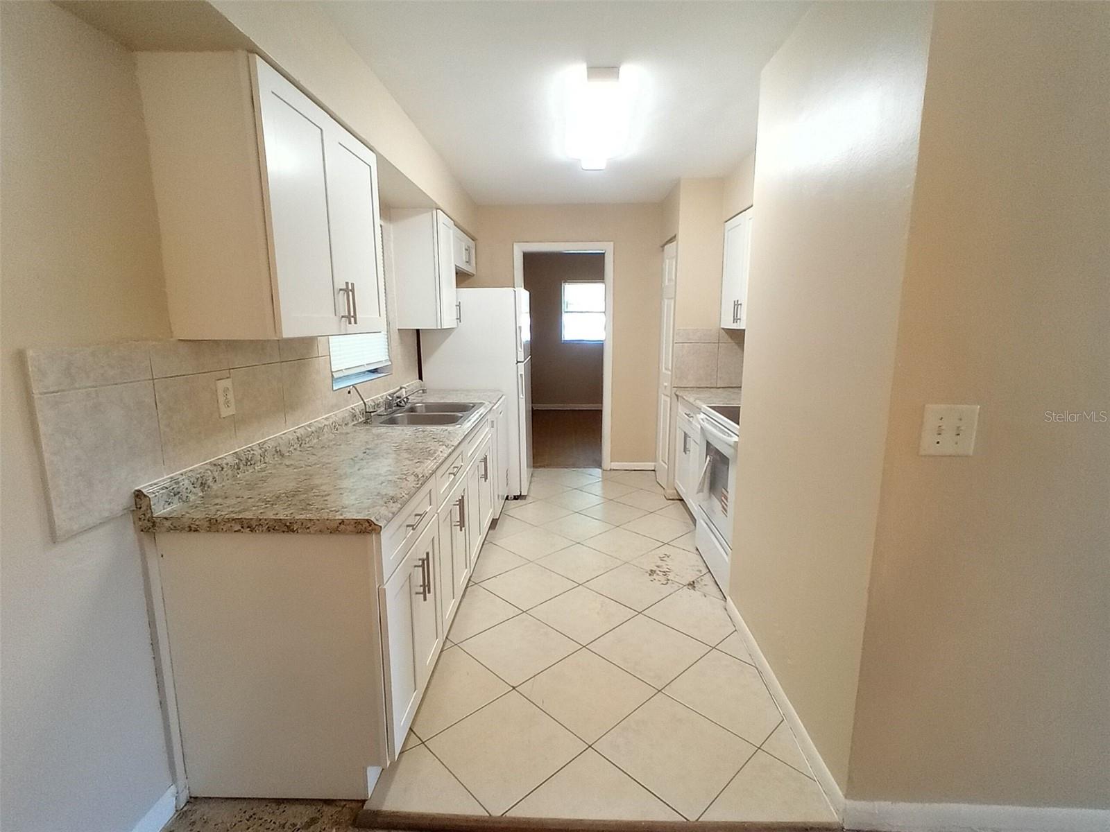 Image 6 of 12 For 2283 Howland Boulevard