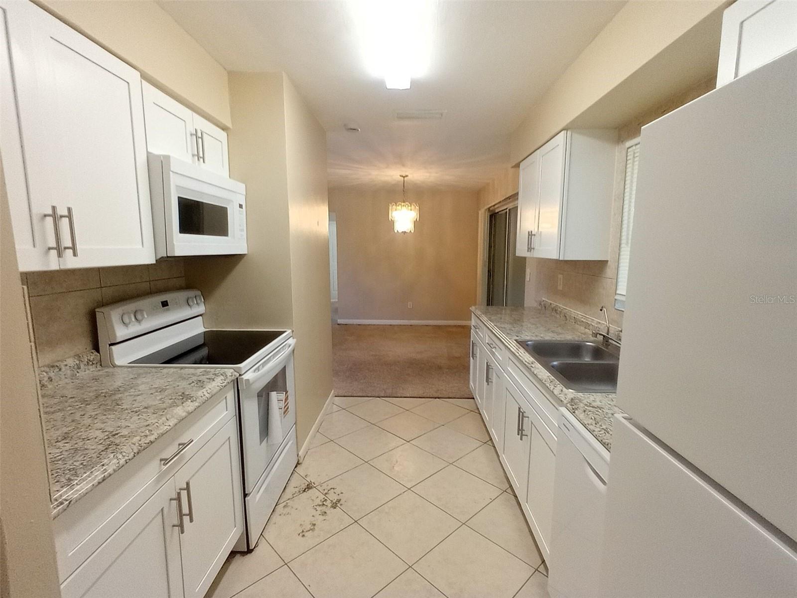 Image 7 of 12 For 2283 Howland Boulevard