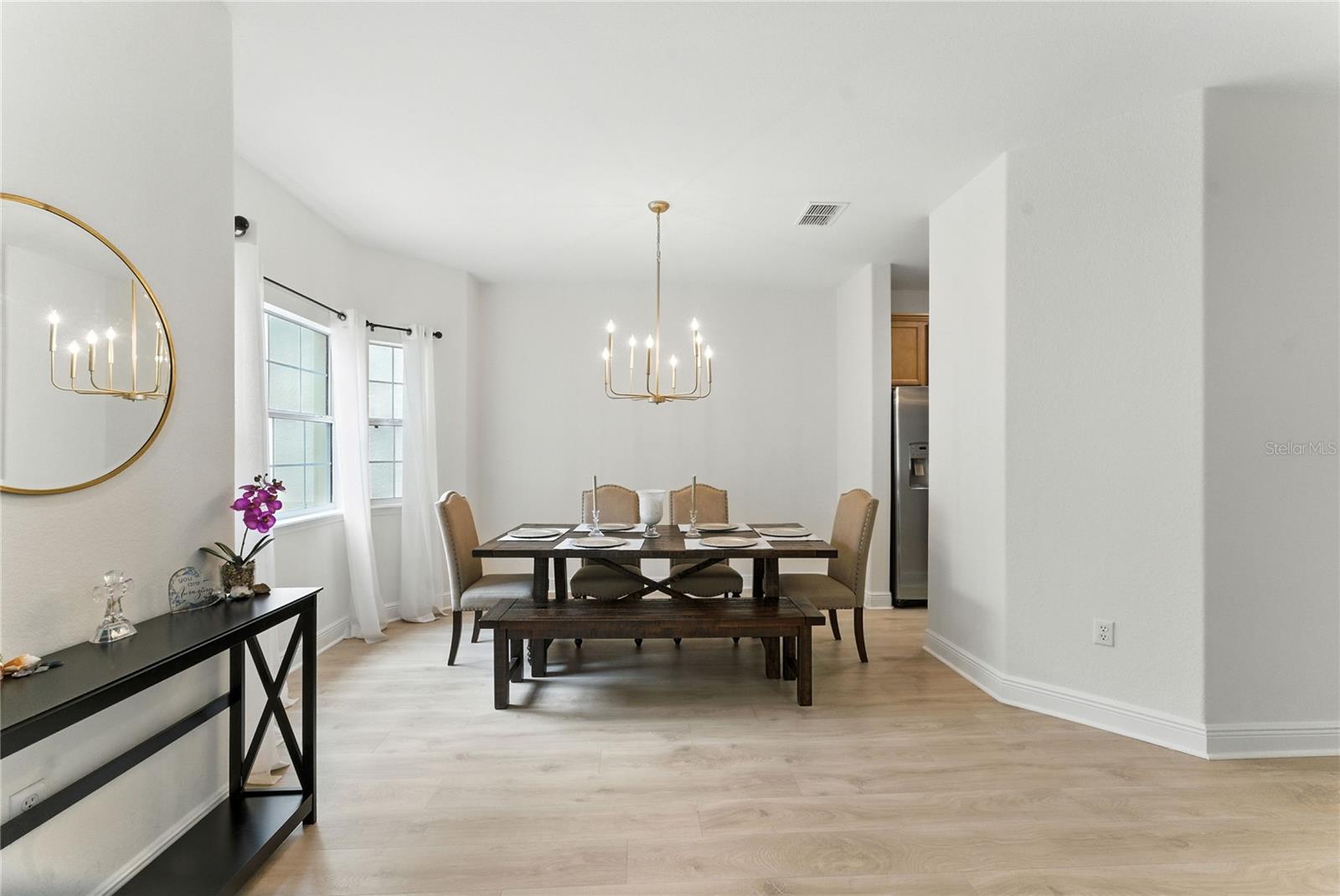 Image 6 of 37 For 13239 Fountainbleau Drive
