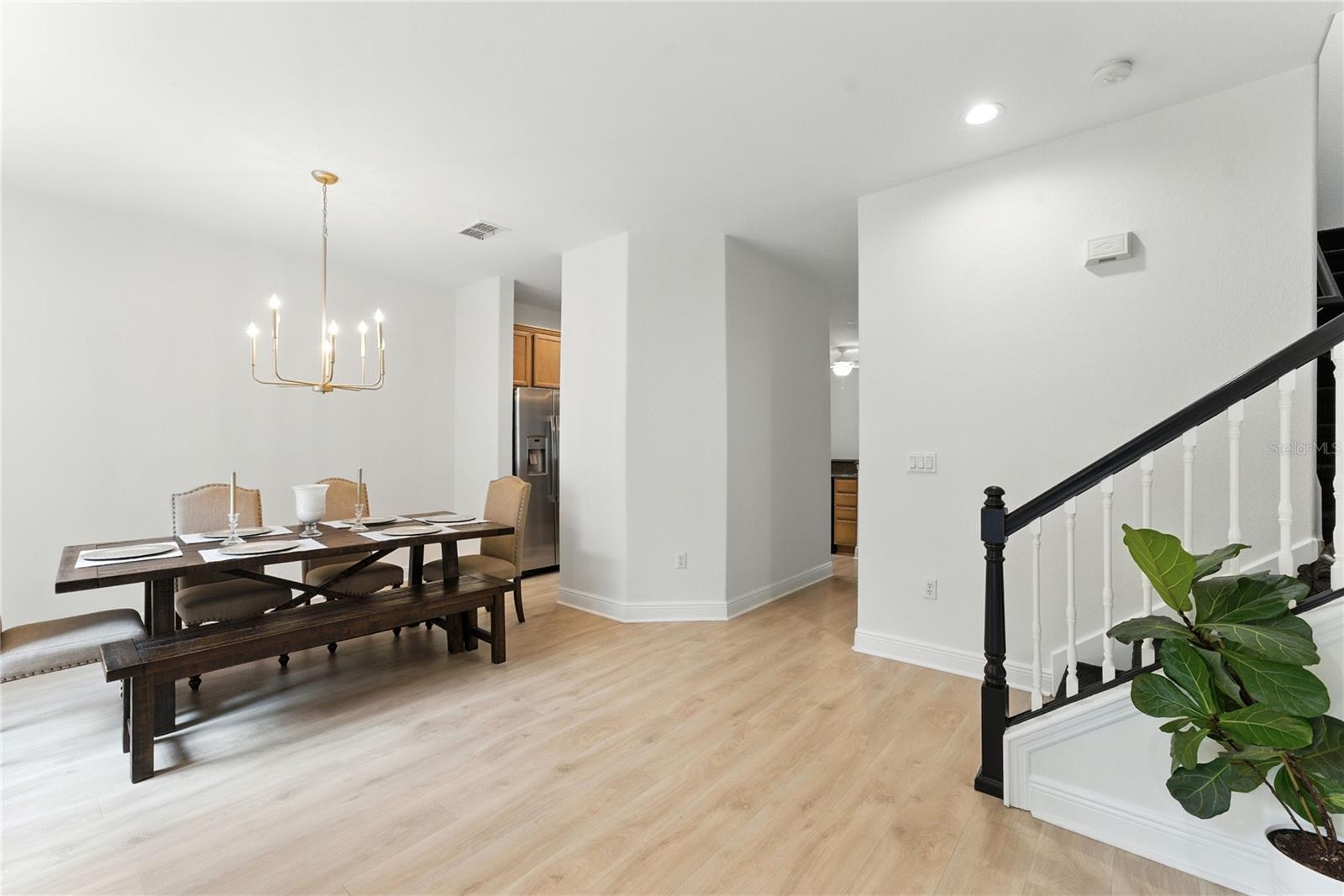 Image 7 of 37 For 13239 Fountainbleau Drive
