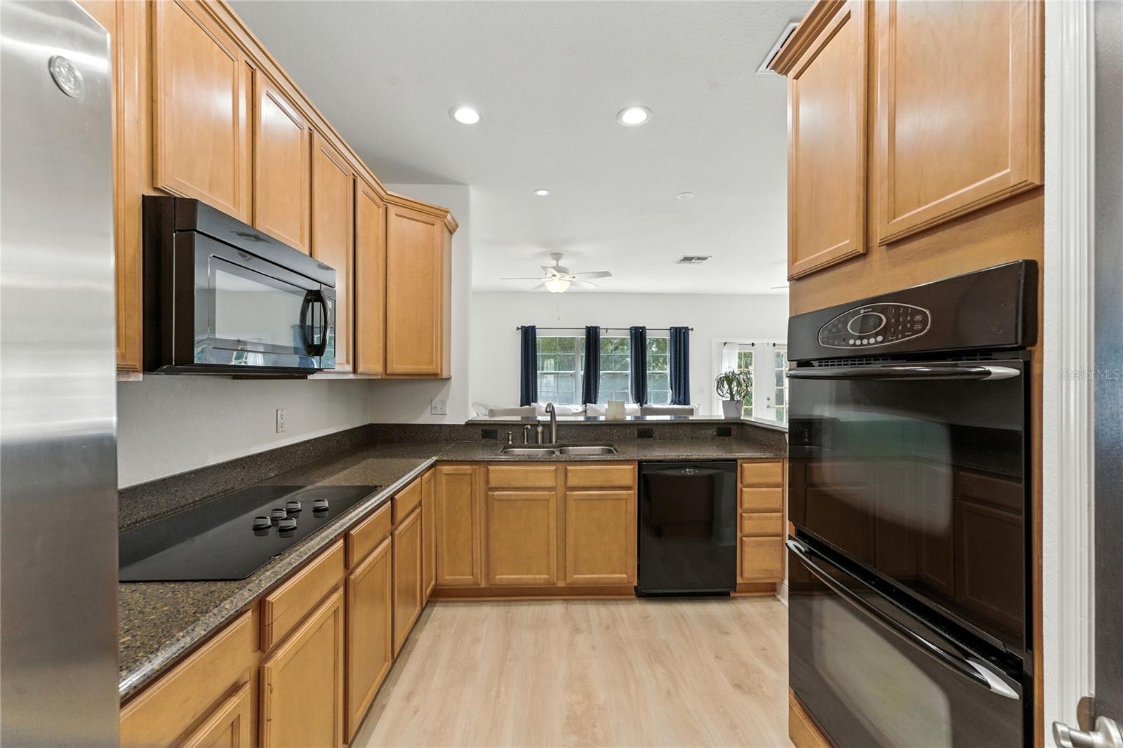 Image 9 of 37 For 13239 Fountainbleau Drive