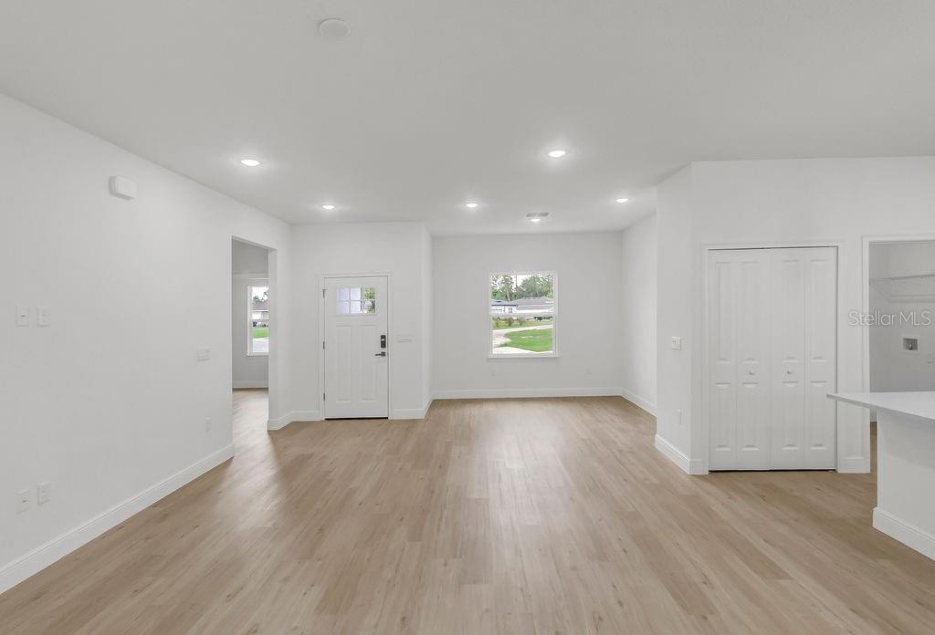Image 12 of 34 For 16954 39th Circle