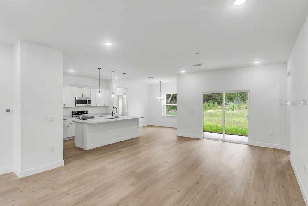 Image 4 of 34 For 16954 39th Circle