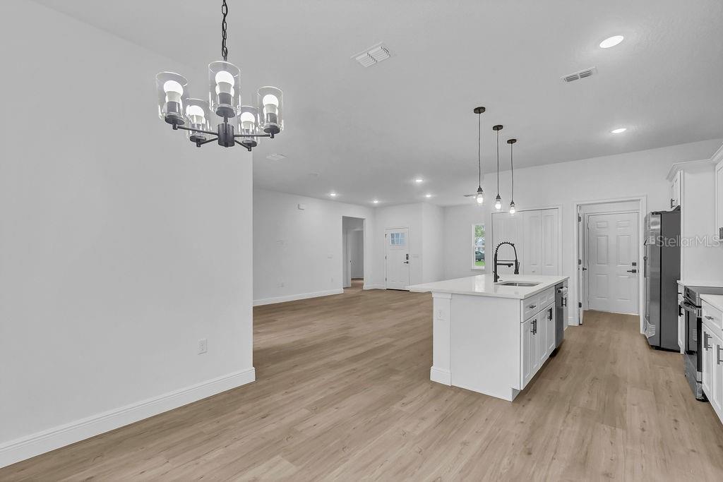 Image 6 of 34 For 16954 39th Circle