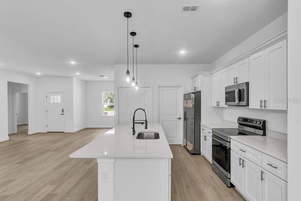 Image 7 of 34 For 16954 39th Circle