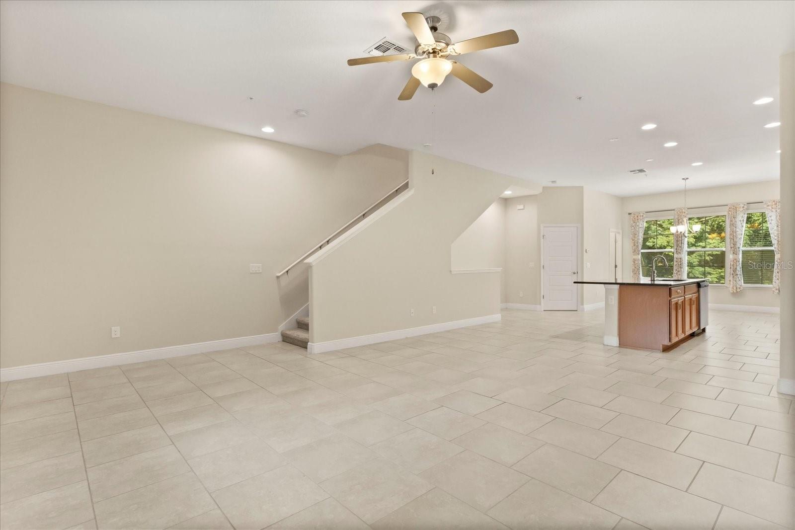 Image 4 of 27 For 2724 Lobelia Drive