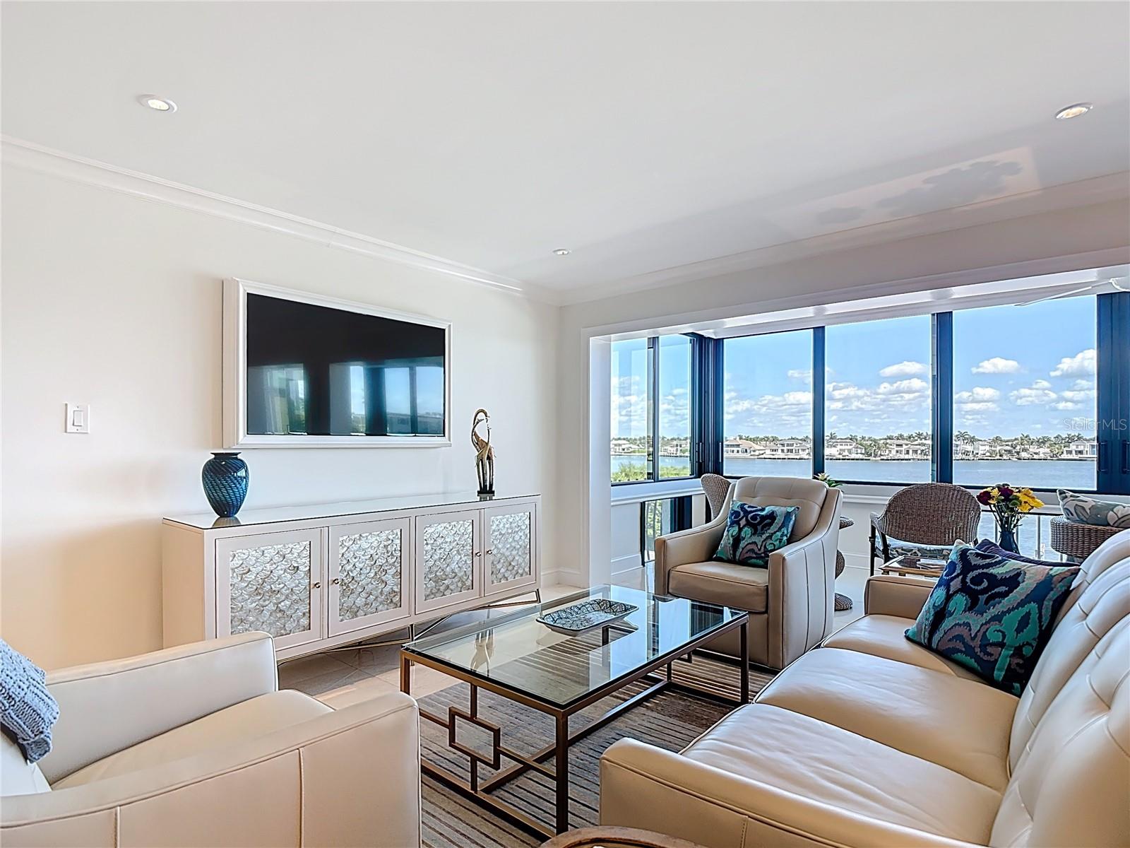 Image 19 of 53 For 3430 Gulf Shore Boulevard N 3b