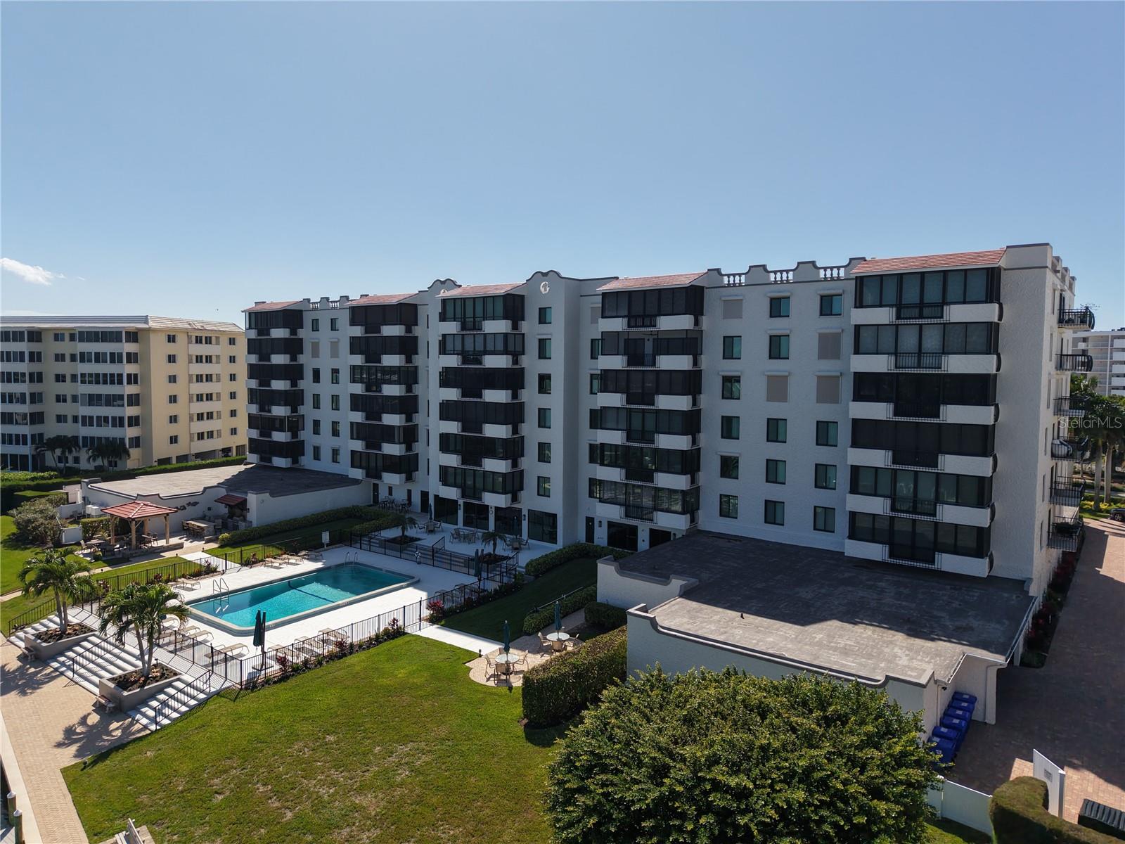 Image 29 of 53 For 3430 Gulf Shore Boulevard N 3b