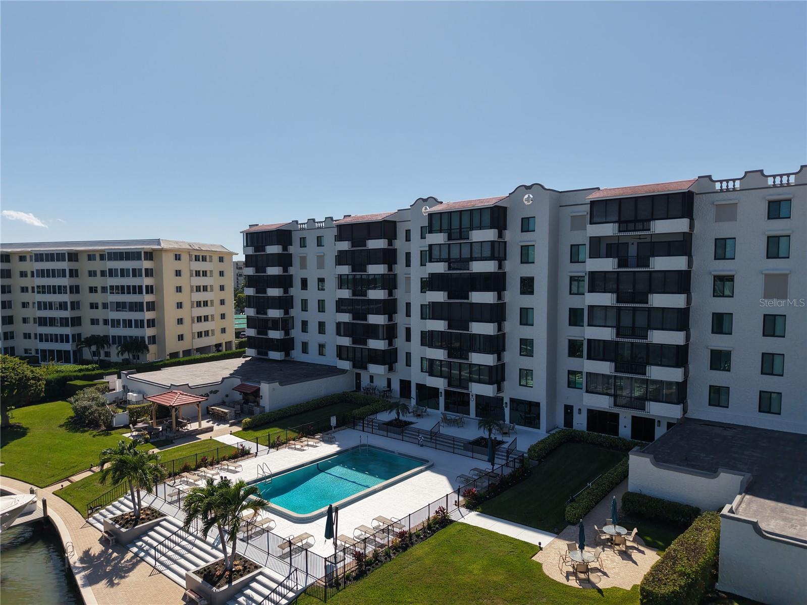 Image 30 of 53 For 3430 Gulf Shore Boulevard N 3b