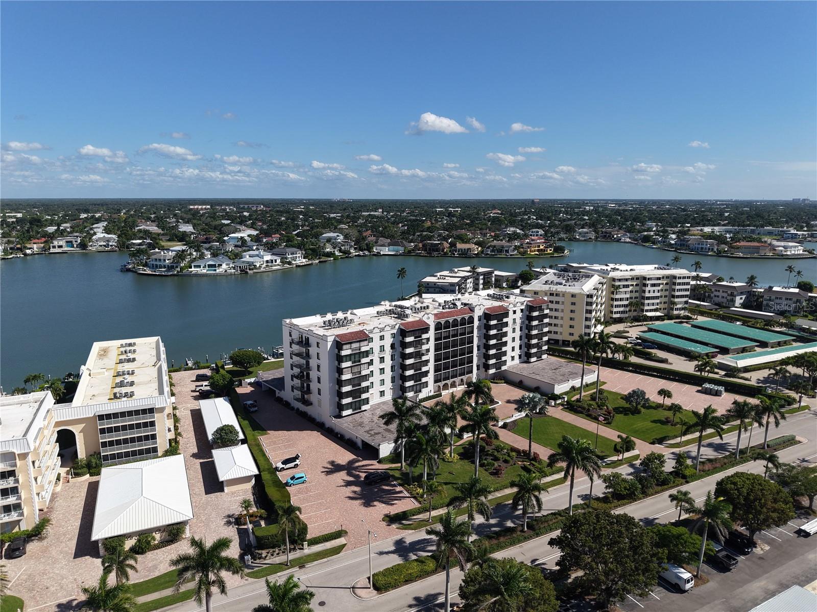 Image 36 of 53 For 3430 Gulf Shore Boulevard N 3b