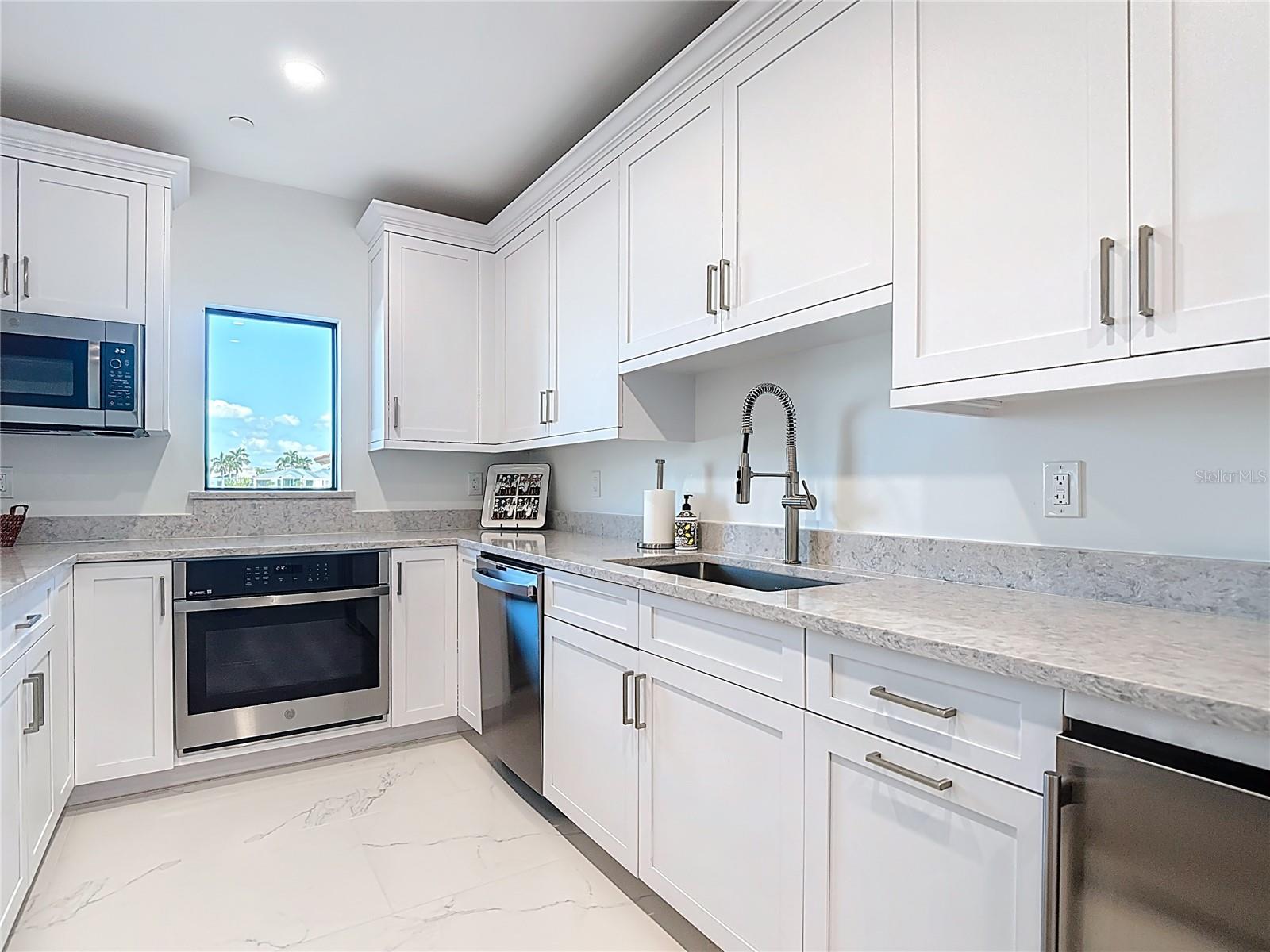 Image 46 of 53 For 3430 Gulf Shore Boulevard N 3b