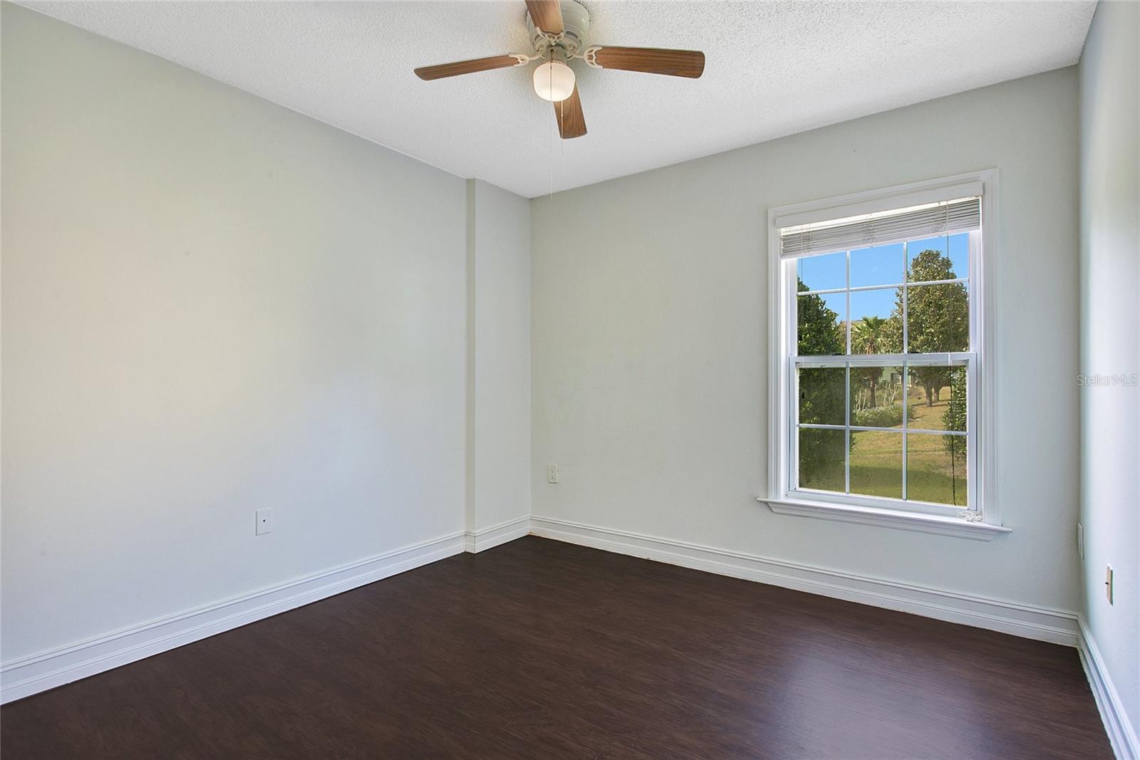 Image 12 of 16 For 2053 Dixie Belle Drive 2053j