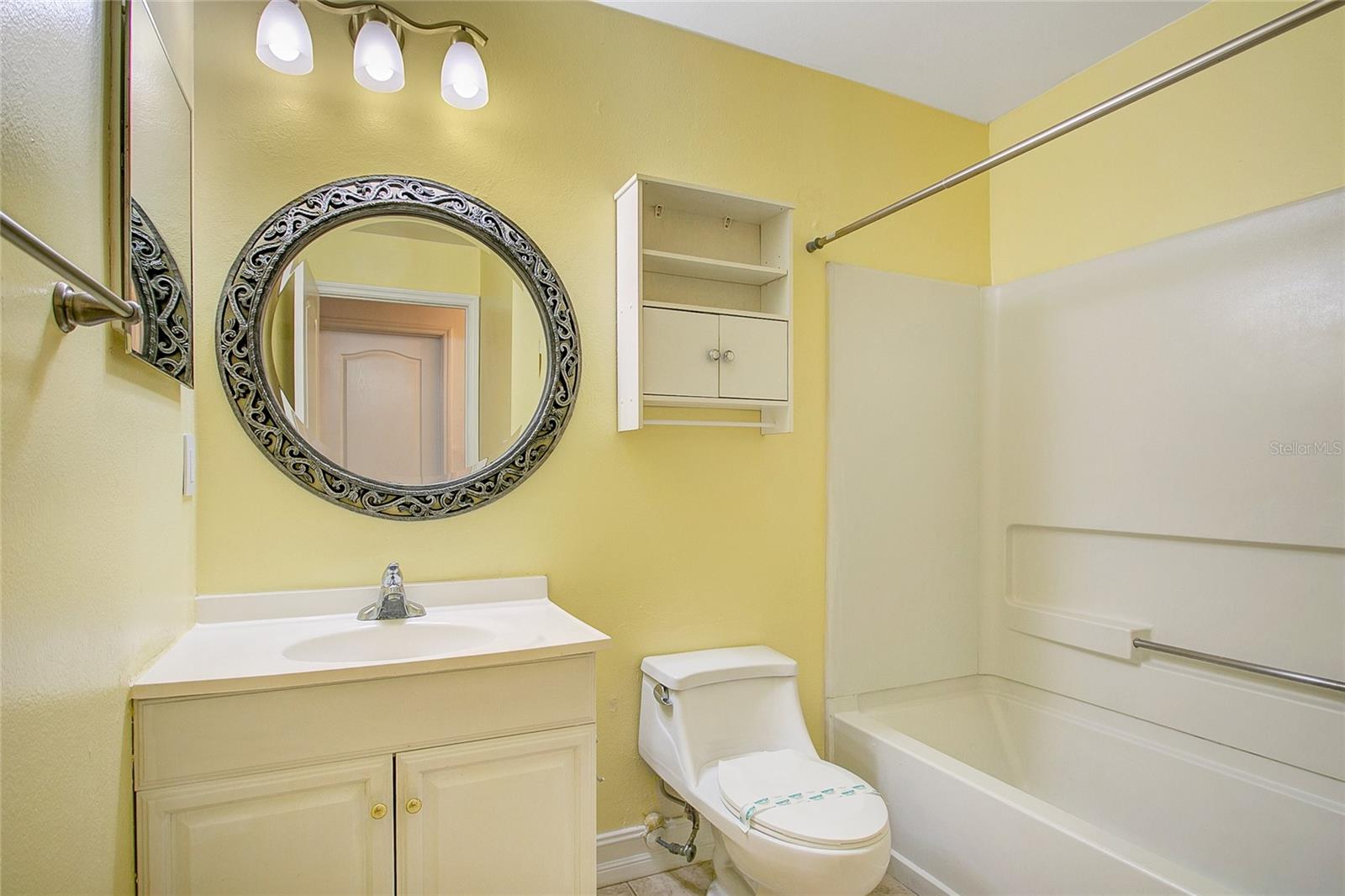 Image 13 of 16 For 2053 Dixie Belle Drive 2053j