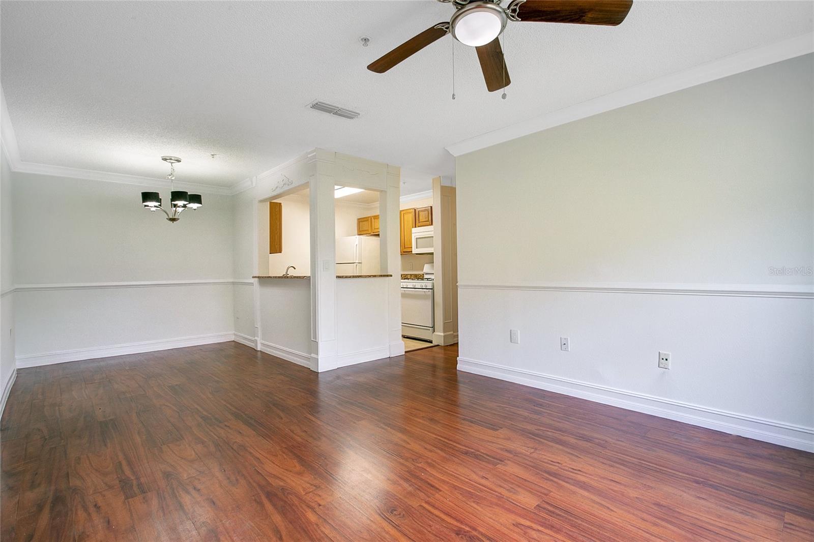 Image 2 of 16 For 2053 Dixie Belle Drive 2053j
