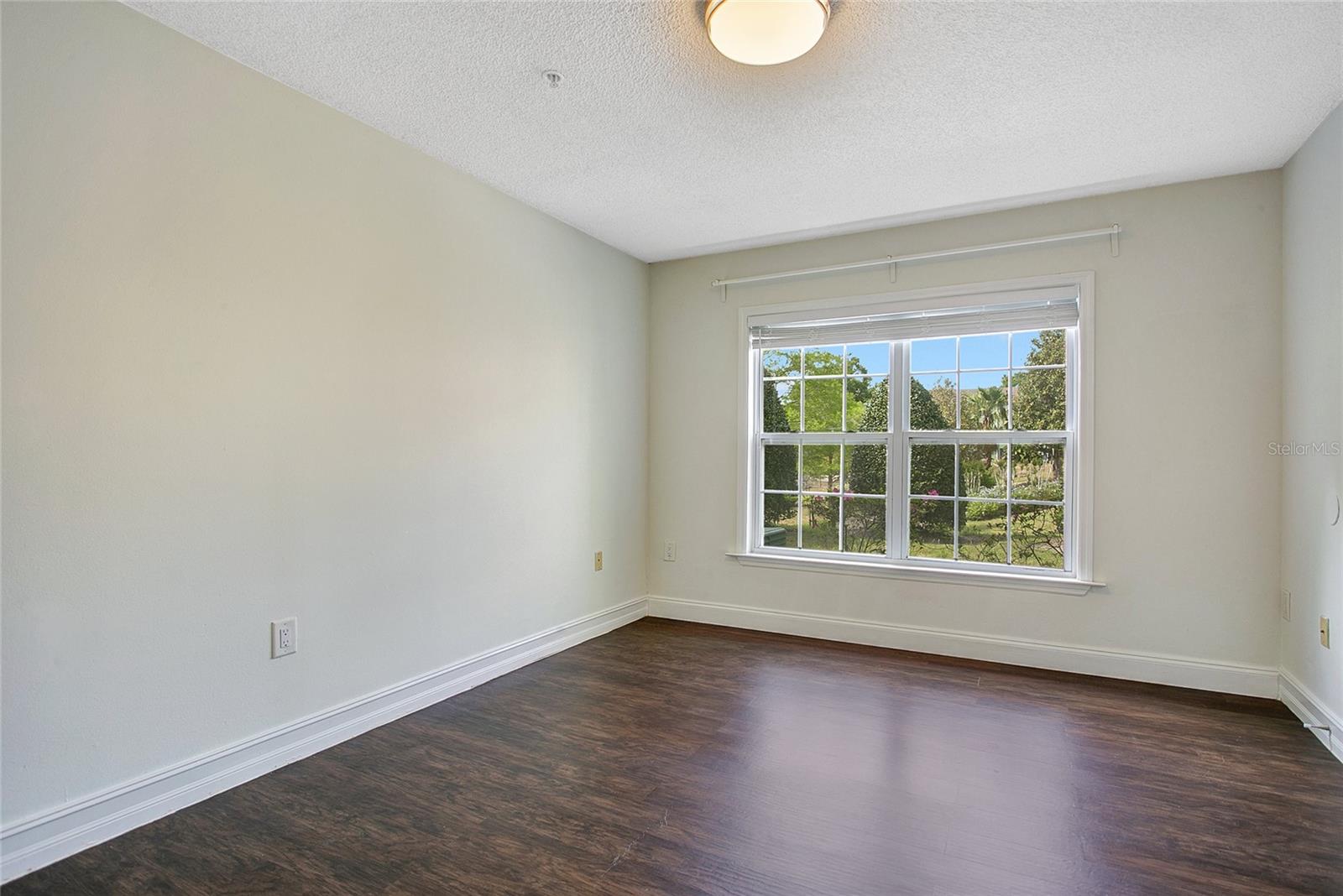 Image 9 of 16 For 2053 Dixie Belle Drive 2053j