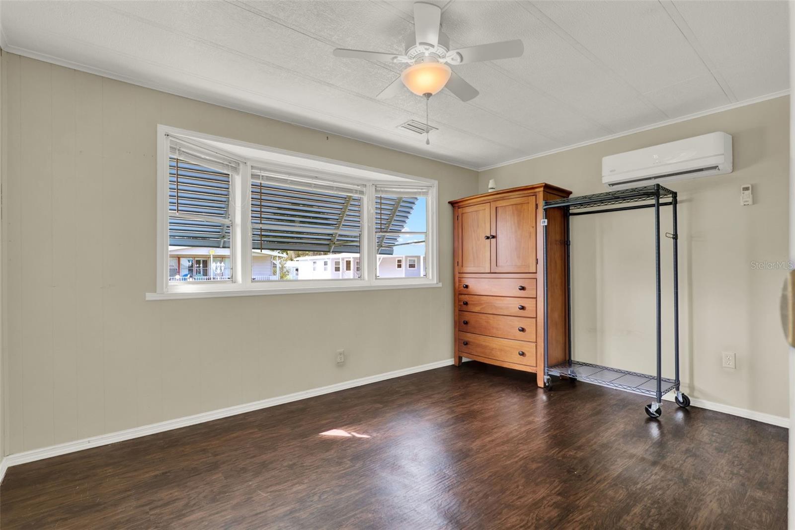 Image 11 of 19 For 904 Blue Heron Boulevard