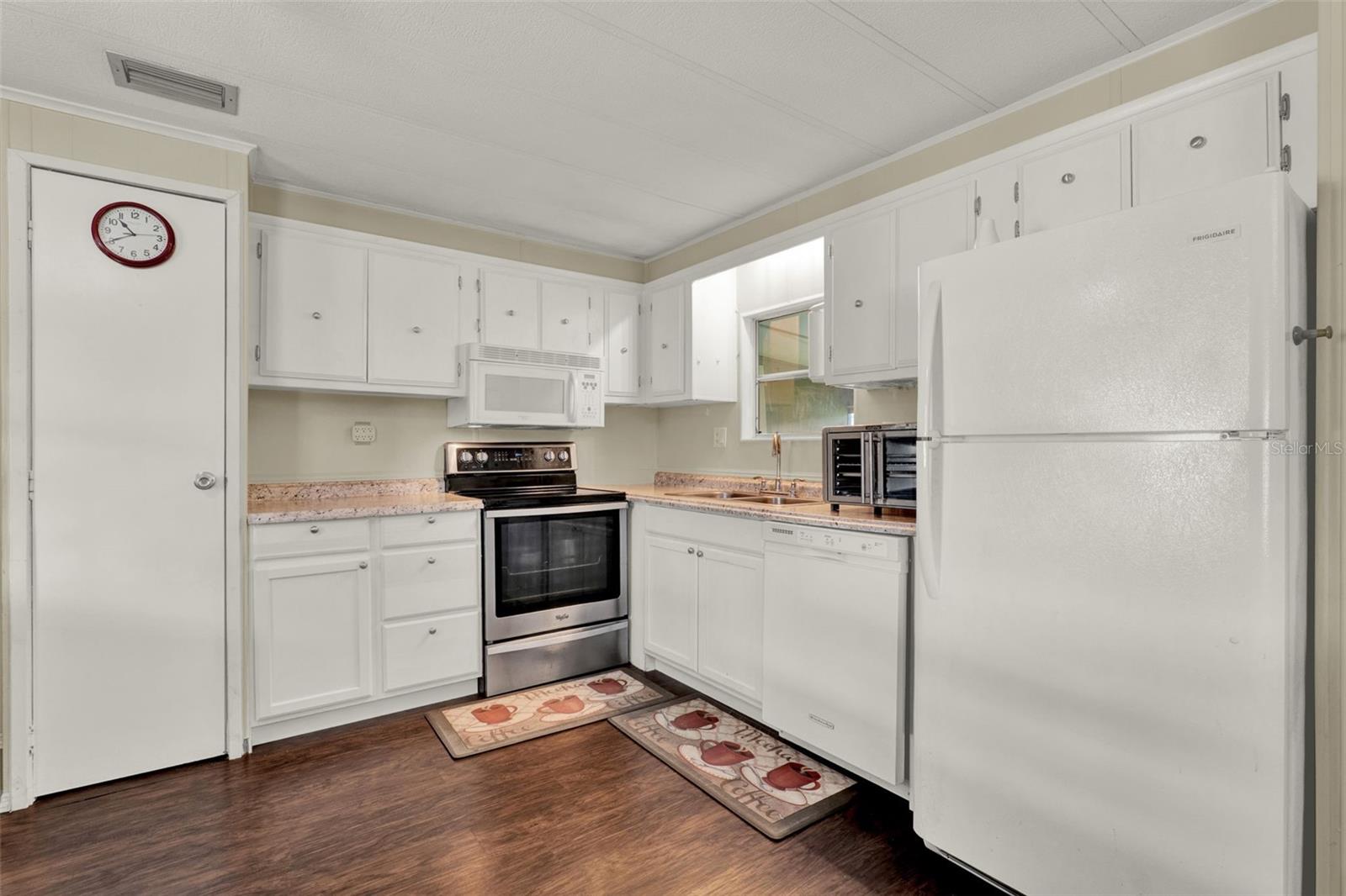 Image 7 of 19 For 904 Blue Heron Boulevard