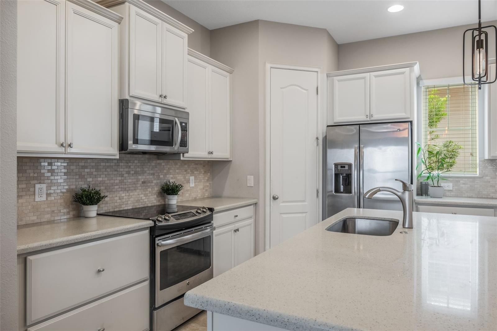 Image 11 of 72 For 9217 Smithies Street