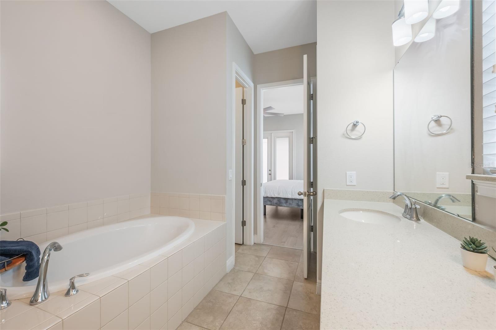Image 16 of 72 For 9217 Smithies Street