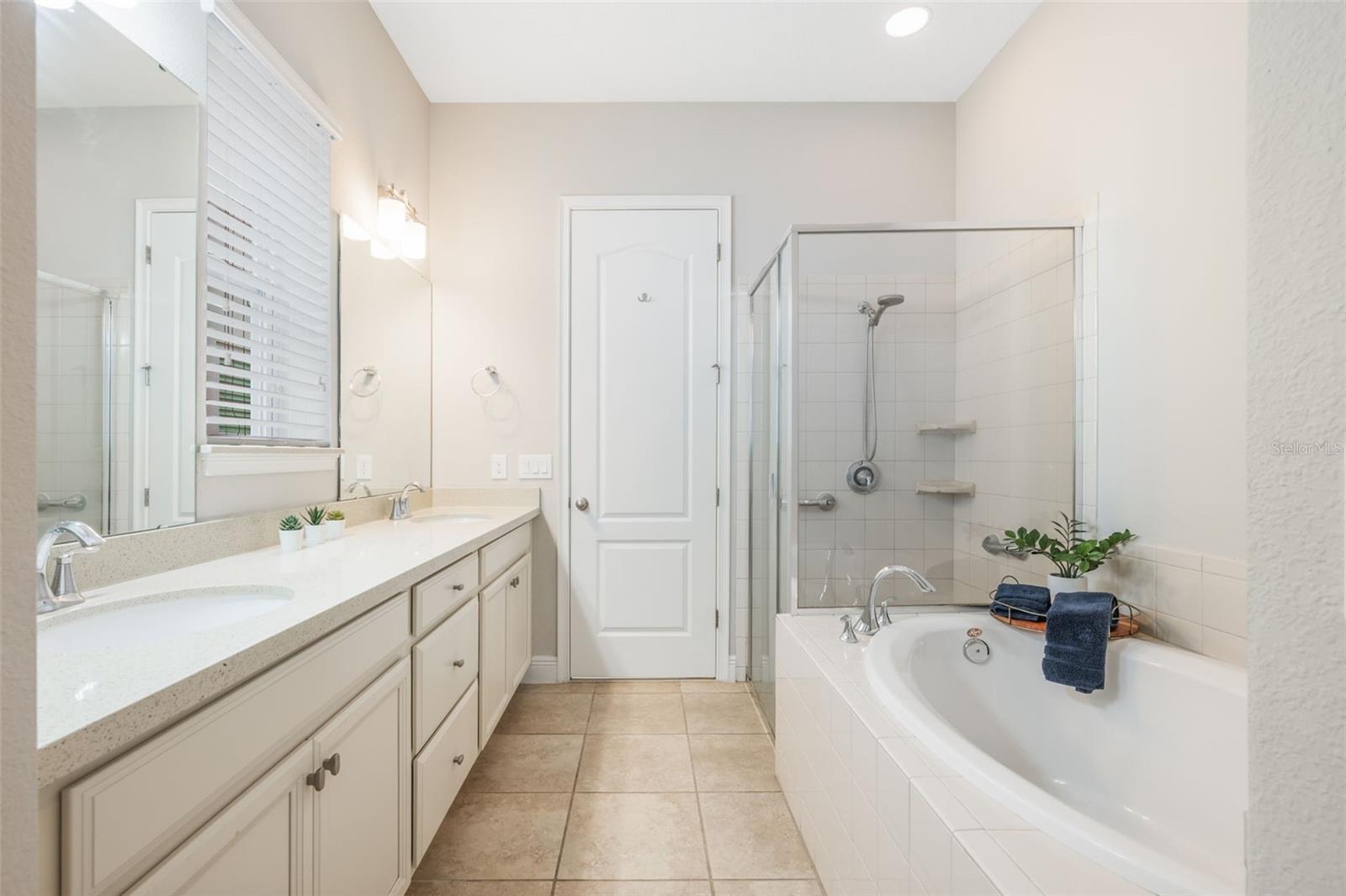 Image 17 of 72 For 9217 Smithies Street