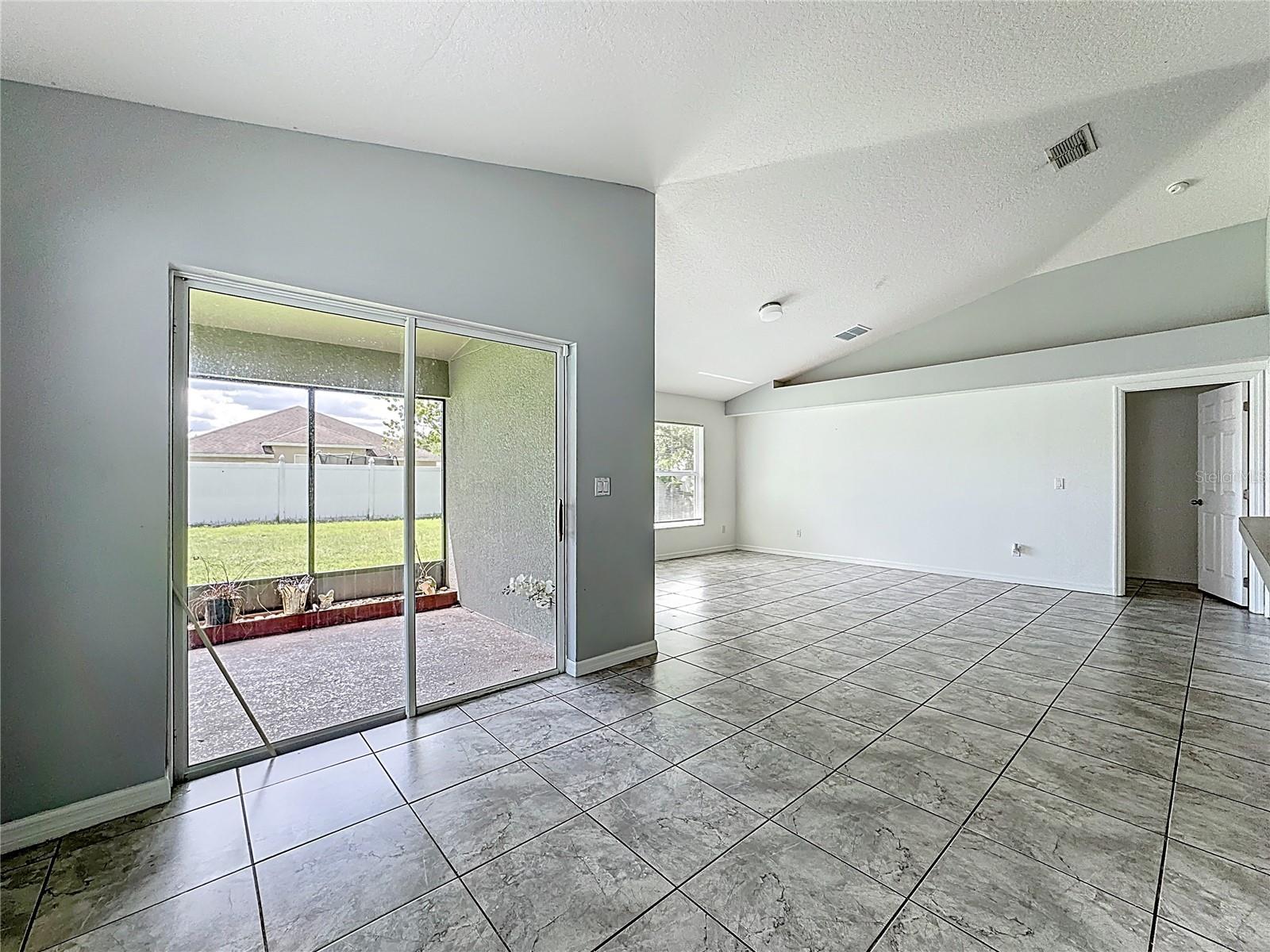 Image 12 of 61 For 2665 Eagle Cliff Drive