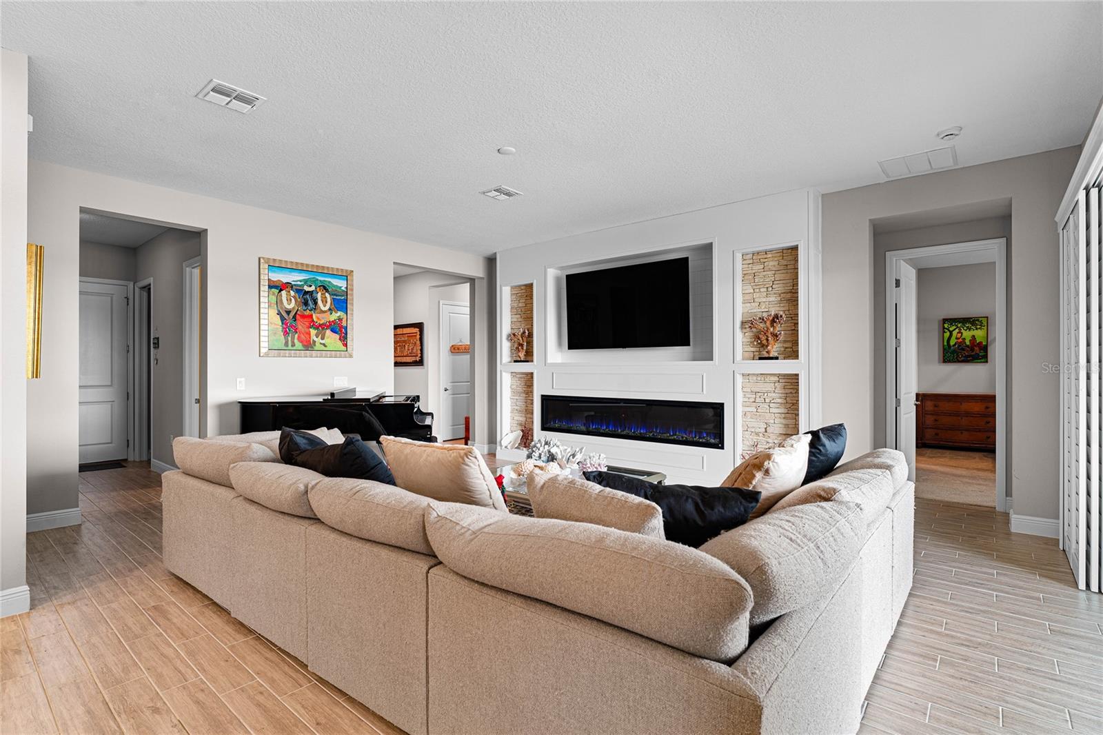 Image 10 of 53 For 18405 Mowry Court