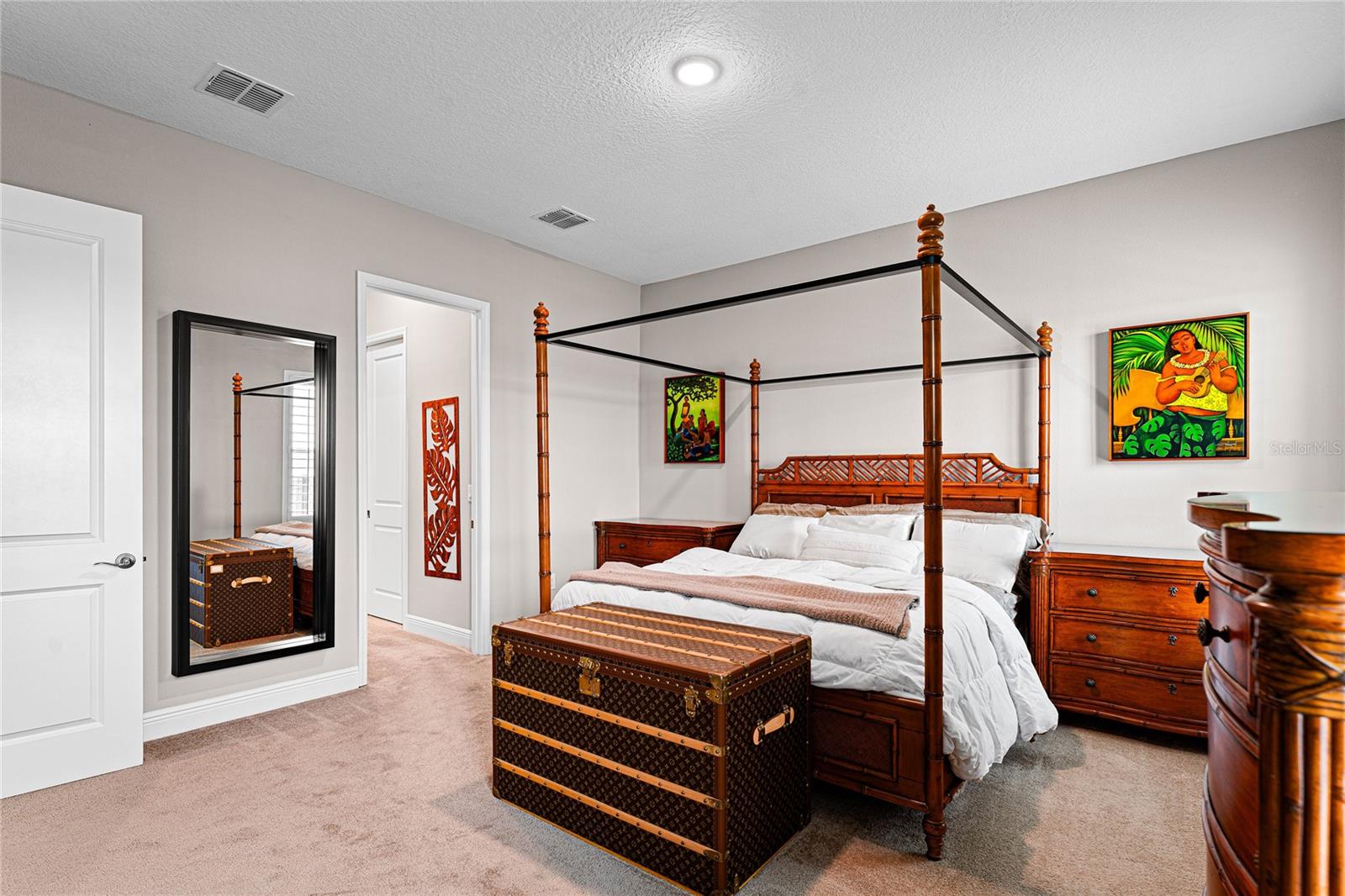 Image 19 of 53 For 18405 Mowry Court
