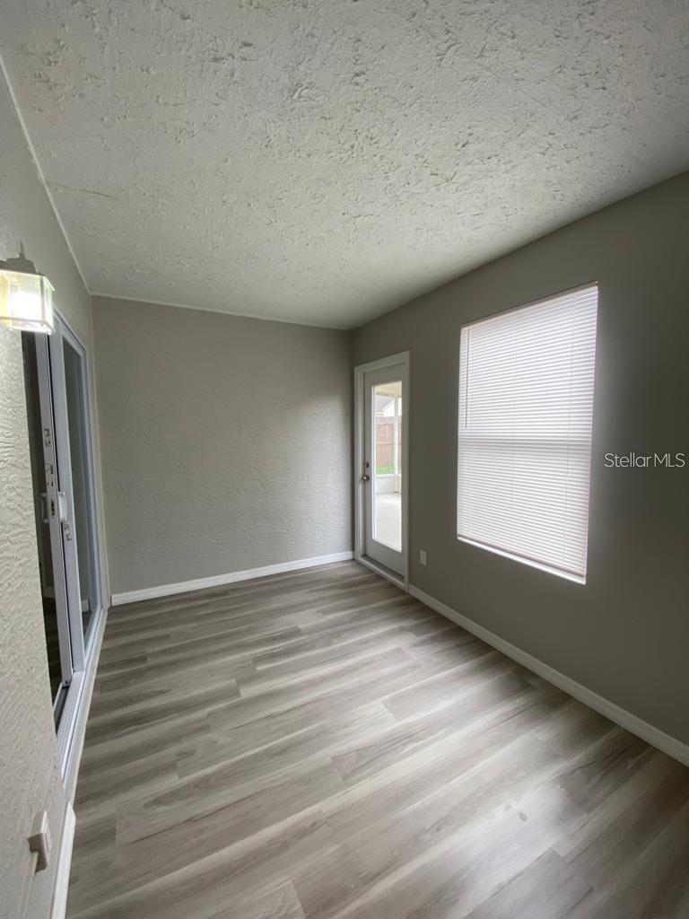 Image 11 of 25 For 5444 Wood Crossing Street
