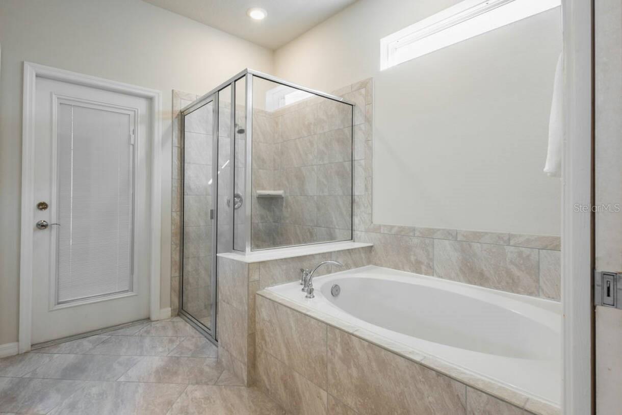 Image 23 of 99 For 2106 Lelani Circle