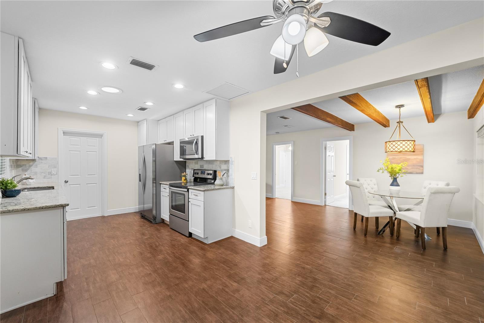 Image 17 of 42 For 209 Princeton Street