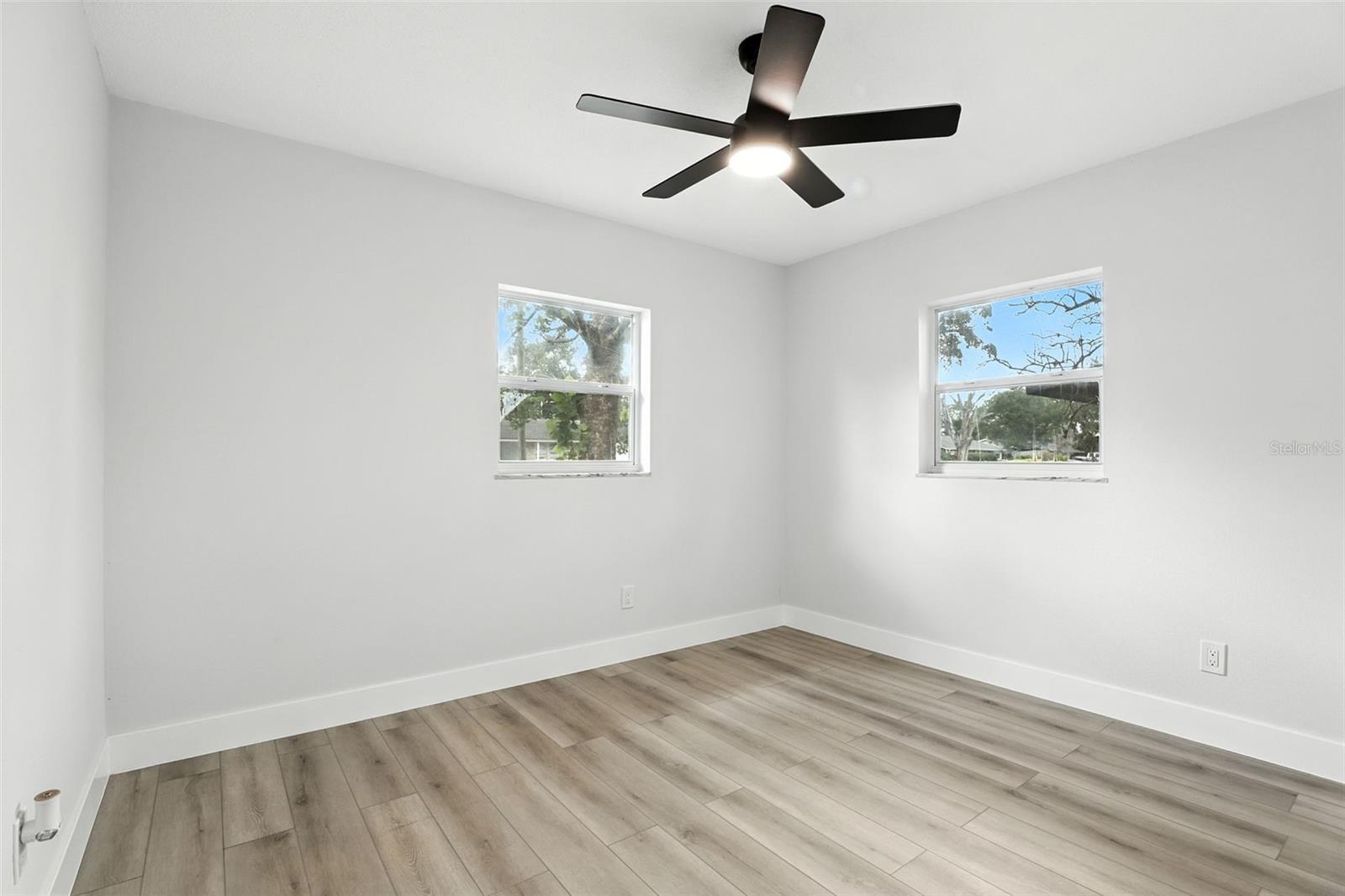 Image 12 of 26 For 216 Tangelo Avenue
